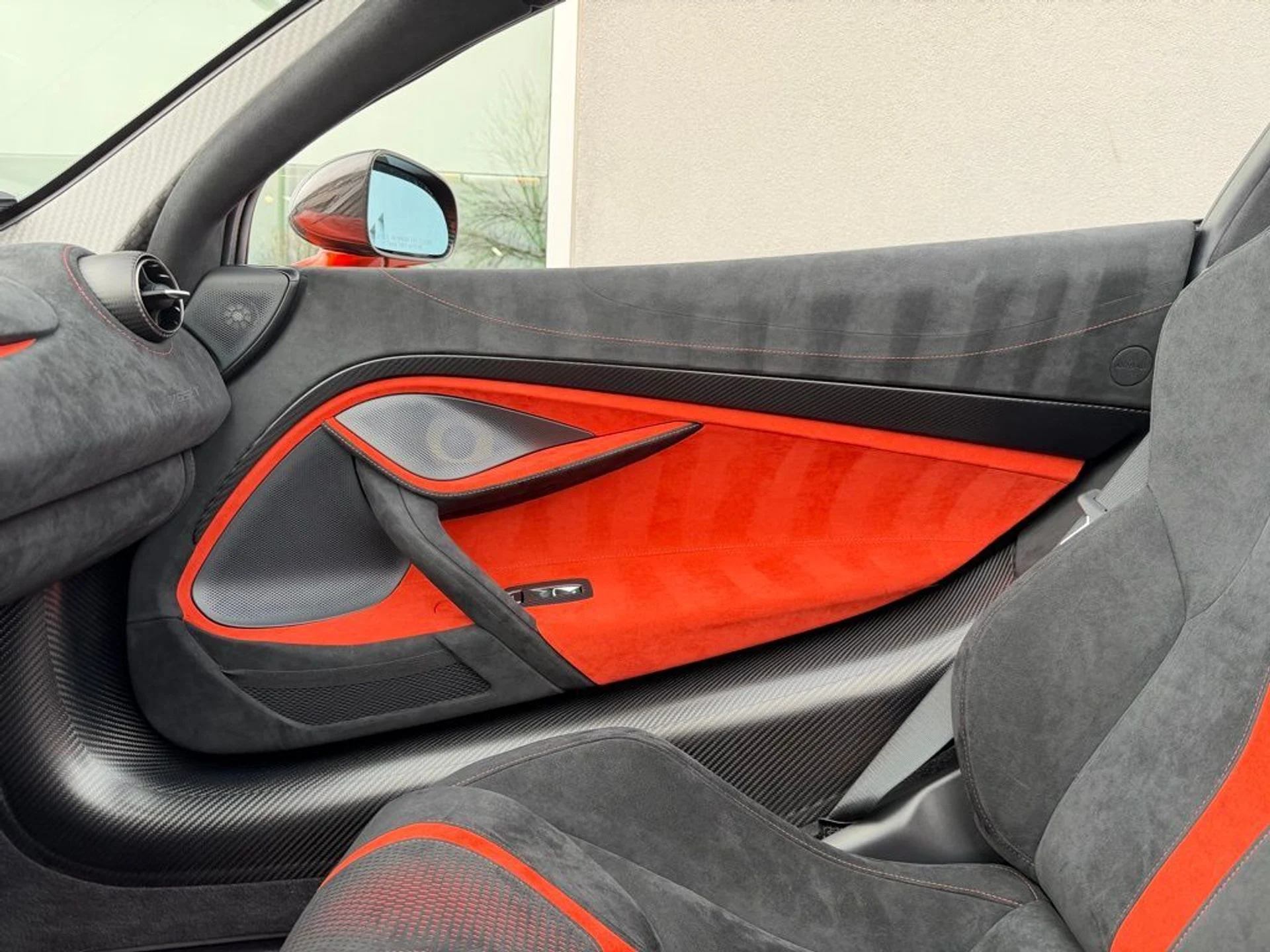 mph011_409352778_4042c1534af7399aae7ac439a14b7b92x_136e1b4b40