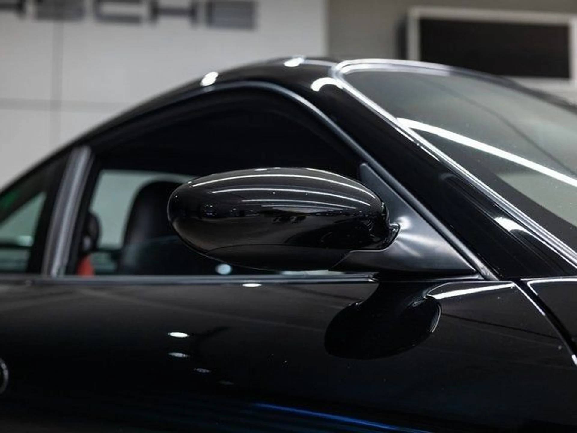 mph011_40937416_12_e574b31172