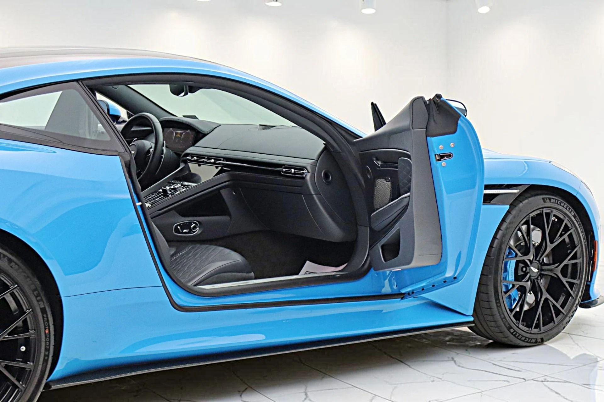 mph011_4102503671_Used_2024_Aston_Martin_DB_12_Coupe_LEASE_OPTIONS_AVAILABLE_fb3b1e17d9