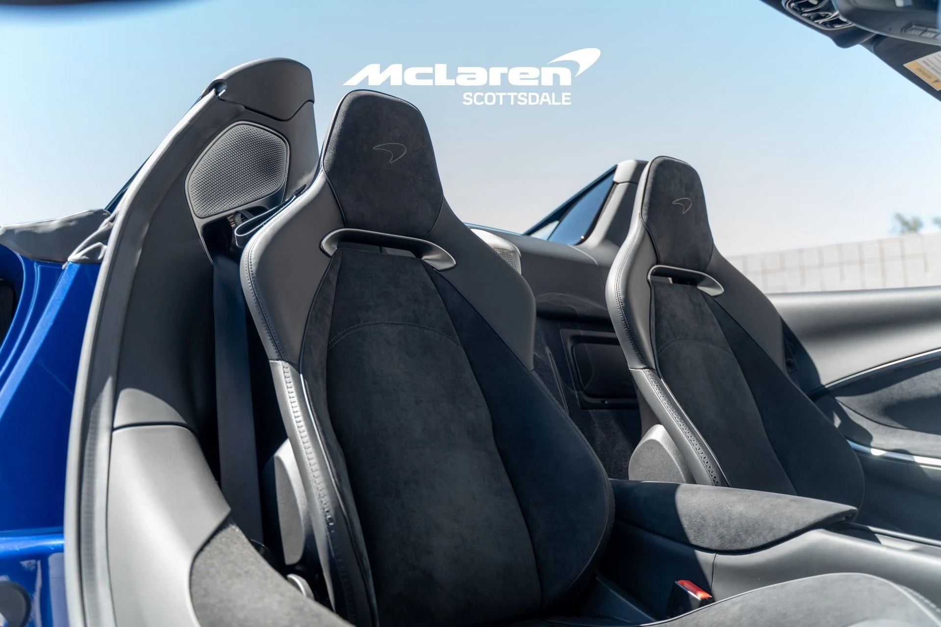 mph011_4110718710_Used_2025_MCLAREN_ARTURA_Performance_1774894895_1ec6df7781