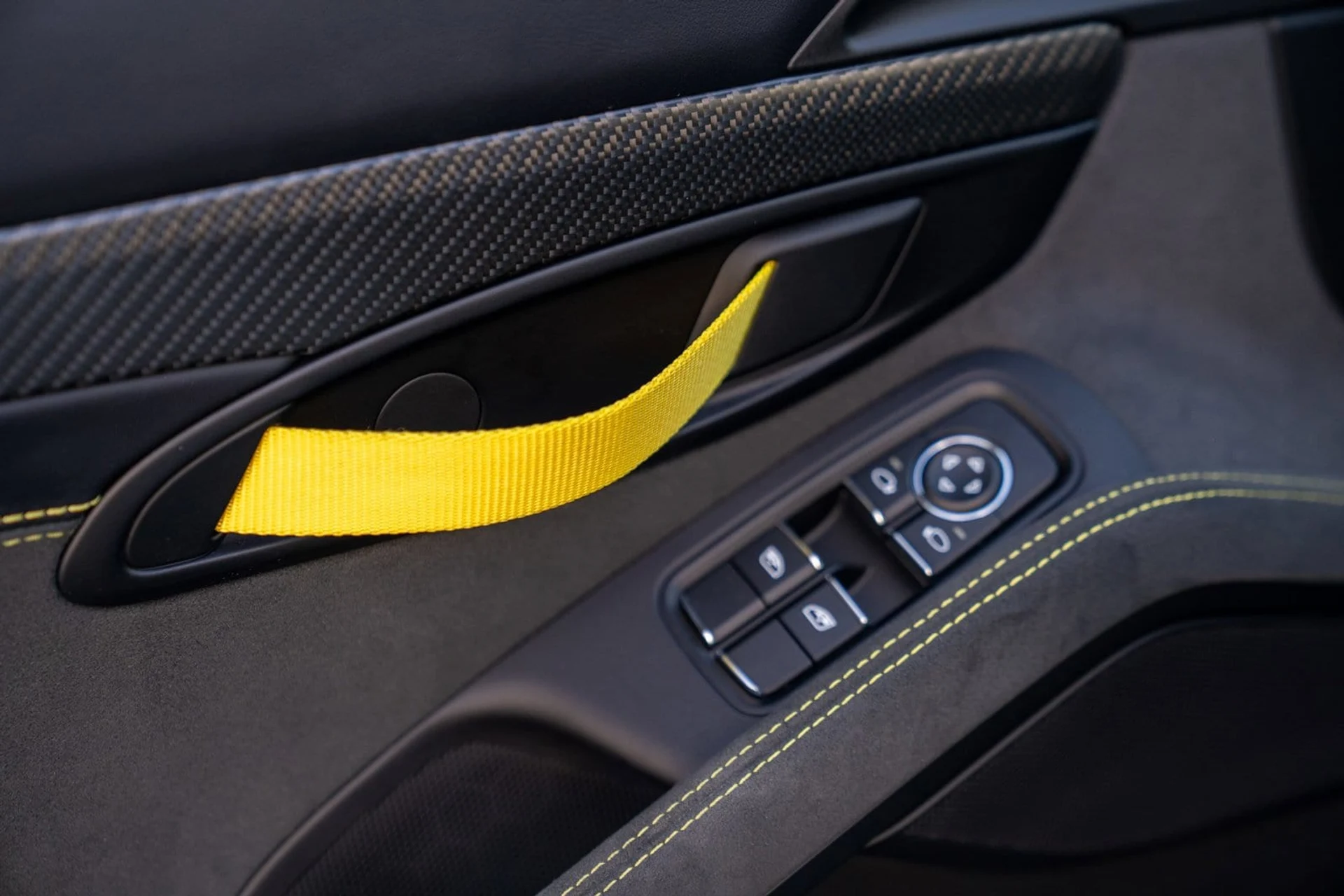 mph011_4114362494_fe75e640a063faa08753d4341bef411cx_1d091e9c41