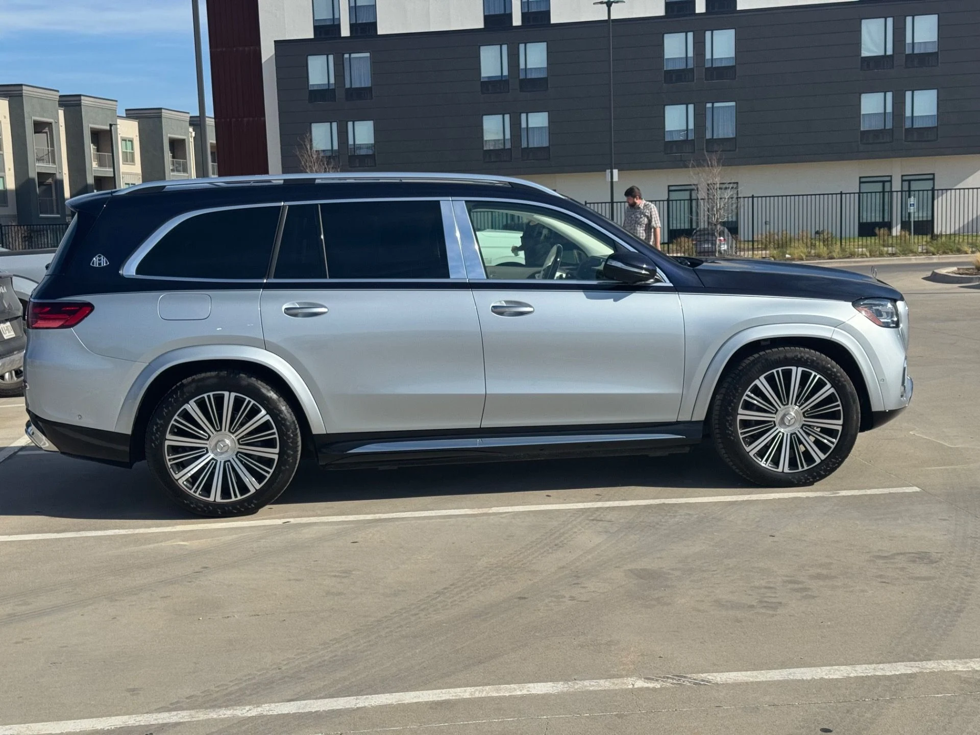 mph011_4116970830_Used_2024_Mercedes_Benz_GLS_Mercedes_Maybach_GLS_600_4_MATIC_1767127067_0b81a00d9d