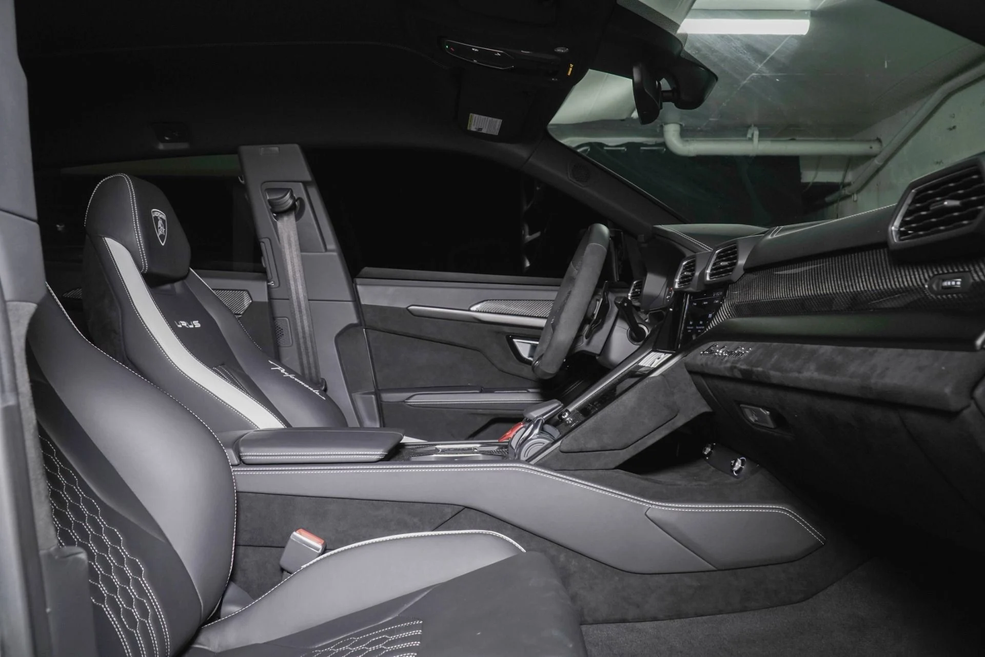 mph011_4138701095_Used_2024_Lamborghini_Urus_Performante_1788650545_4b40c22ef4