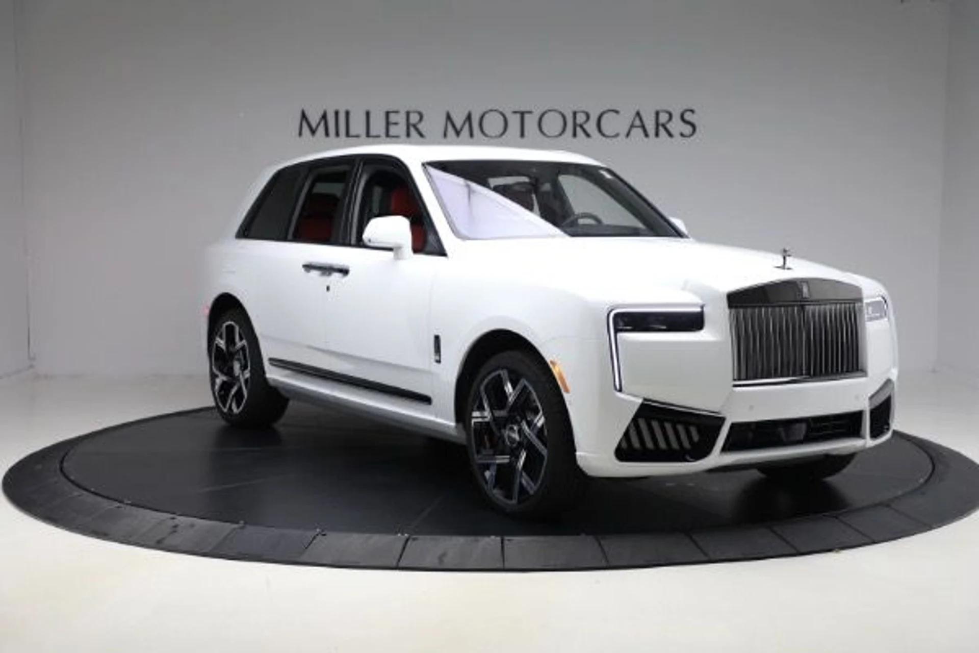mph011_414052414_Used_2026_Rolls_Royce_Black_Badge_Cullinan_6378488ee8
