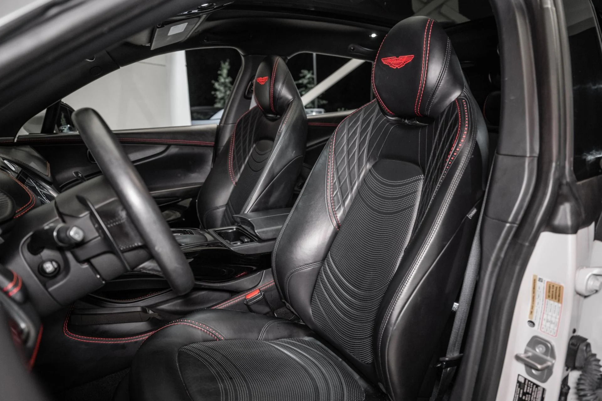 mph011_4142336256_Used_2023_Aston_Martin_DBX_1759420247_89e67da4d2