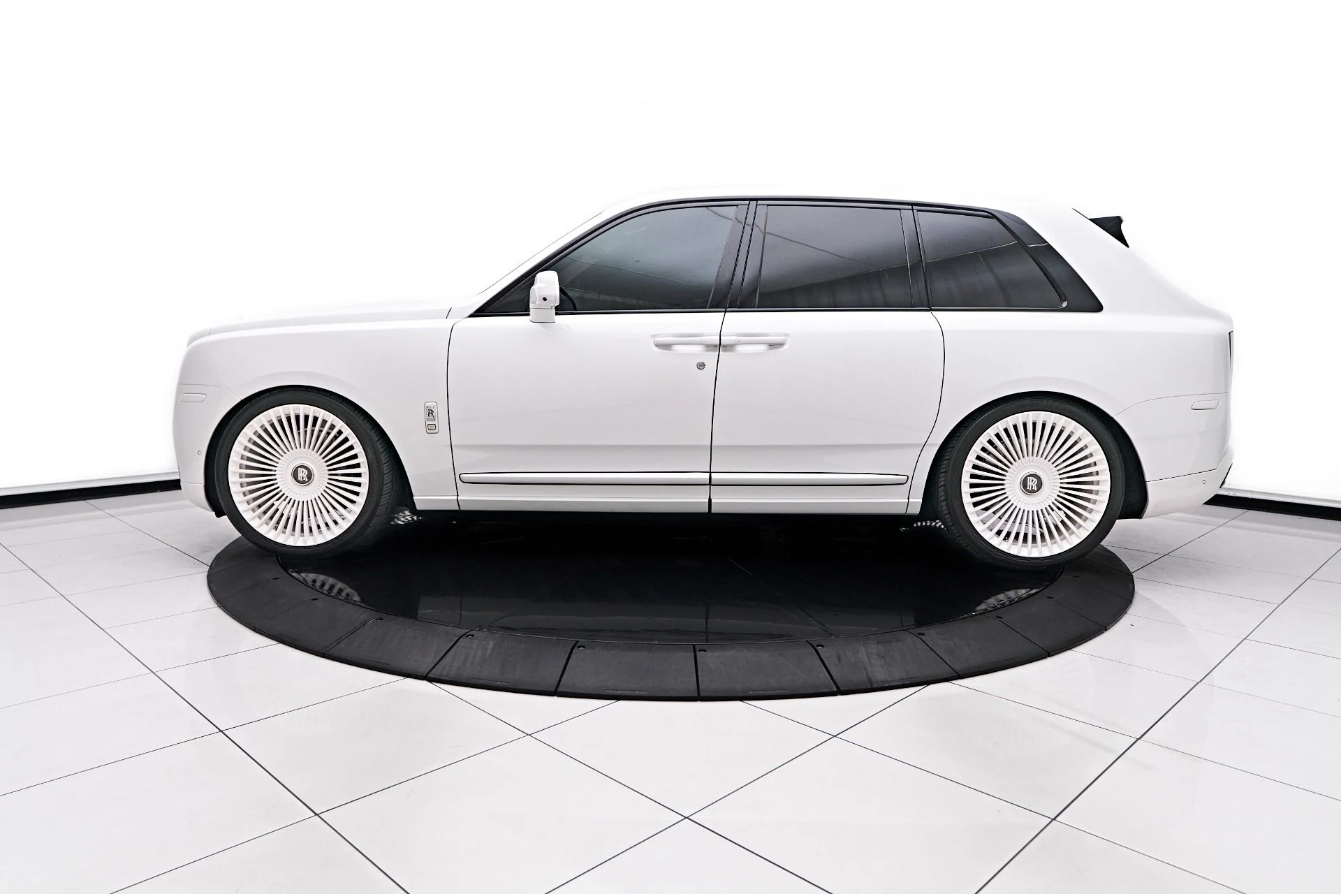 mph011_4142752331_Used_2021_Rolls_Royce_Cullinan_Base_1753128253_d6531d7abe