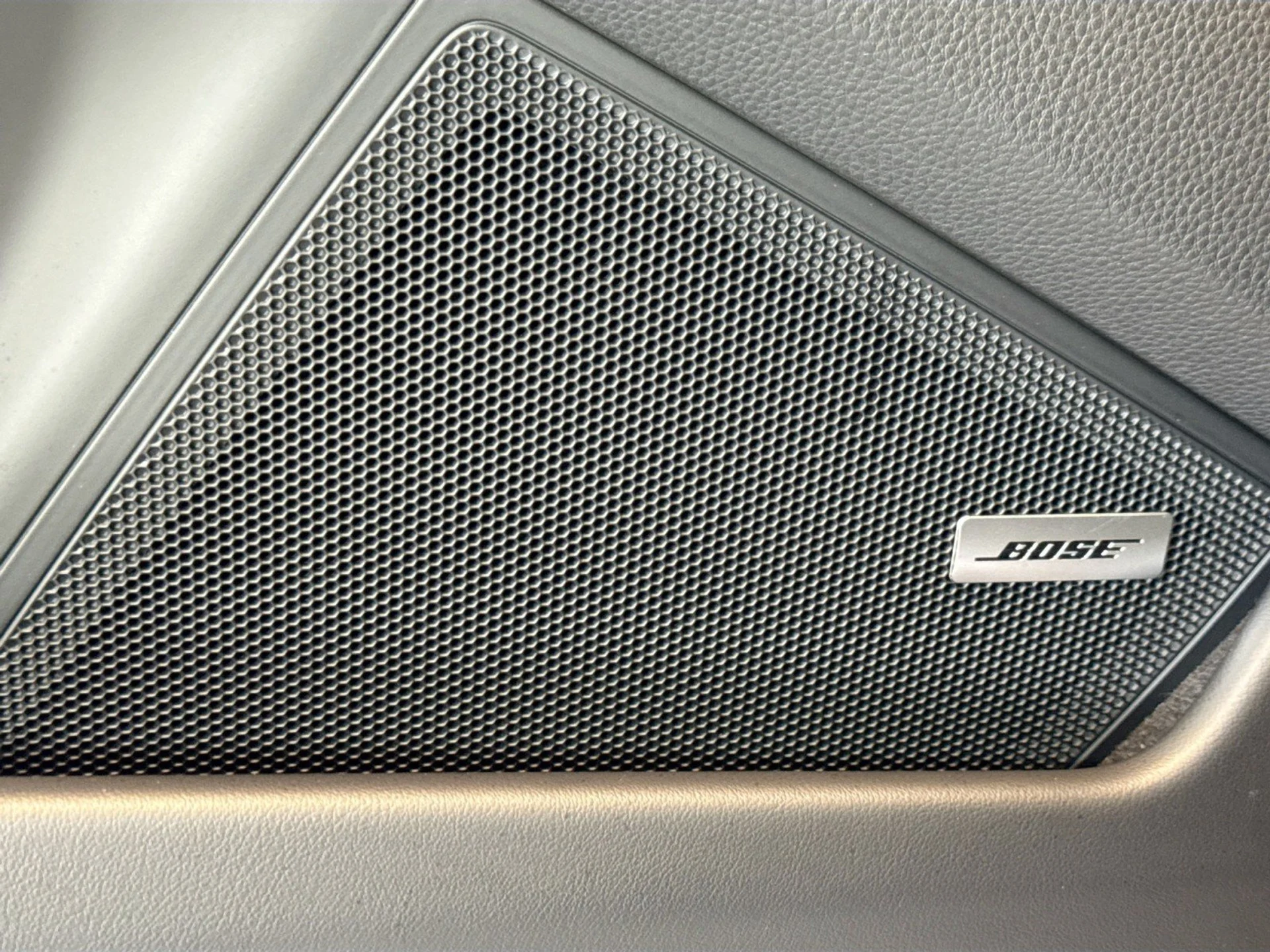 mph011_4154441101_31384f93207d5ea599e3d5aa37adcdbf_e498177e4c