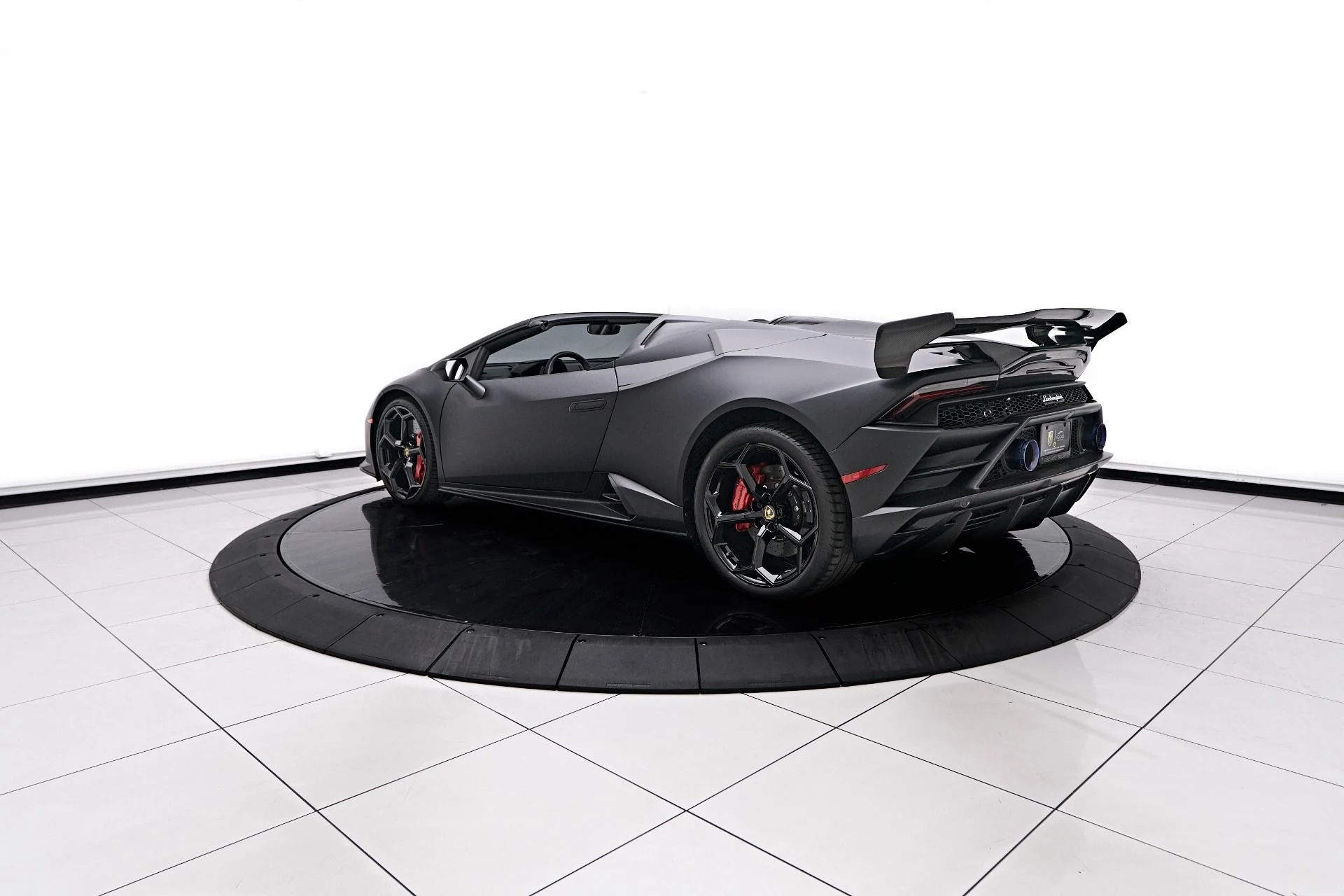 mph011_4162297790_Used_2020_Lamborghini_Huracan_EVO_Base_1755655862_85811d5f46