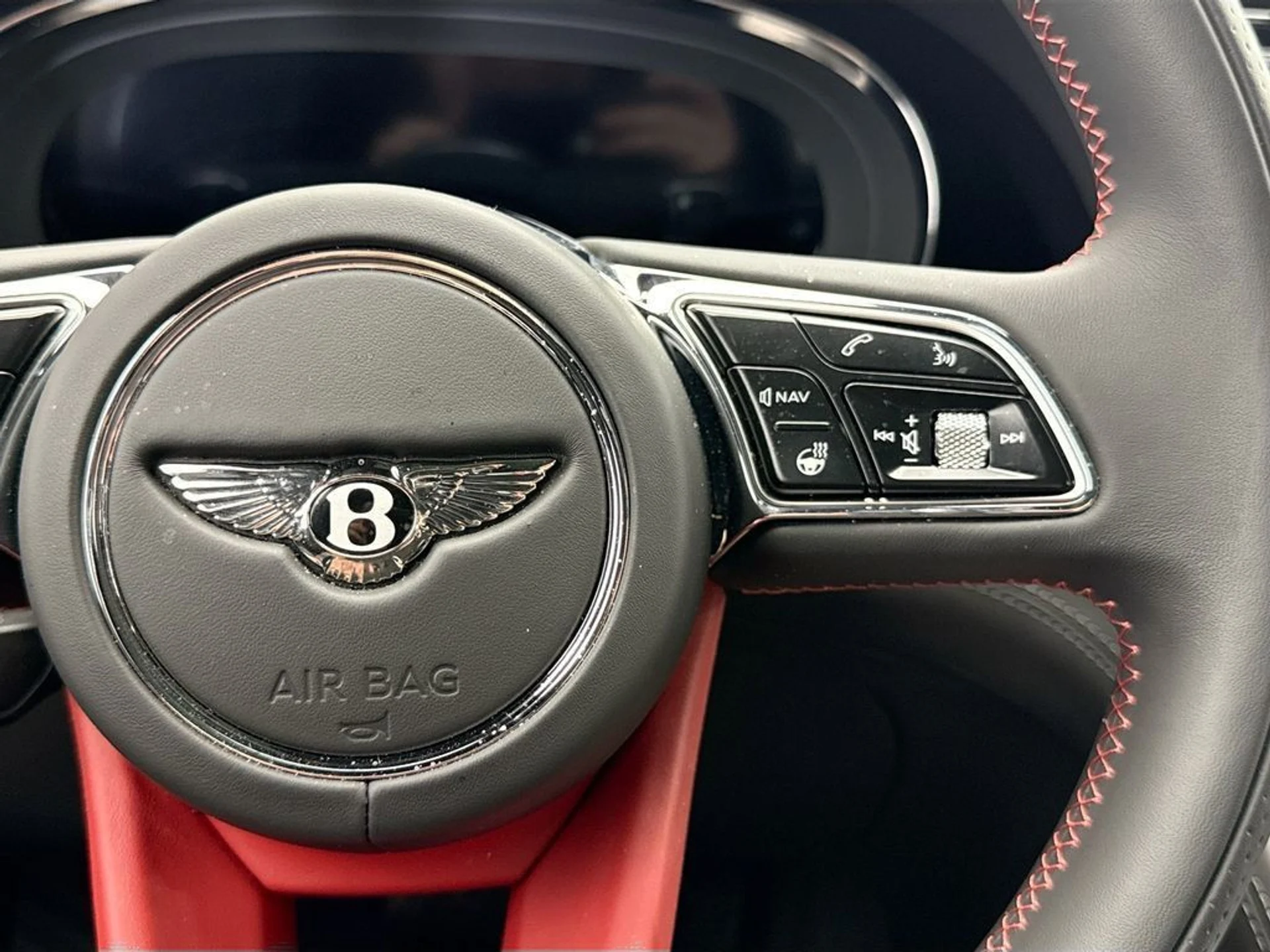 mph011_4164449242_used_2023_bentley_bentayga_sawd_8119_23037215_12_1024_6115794adb
