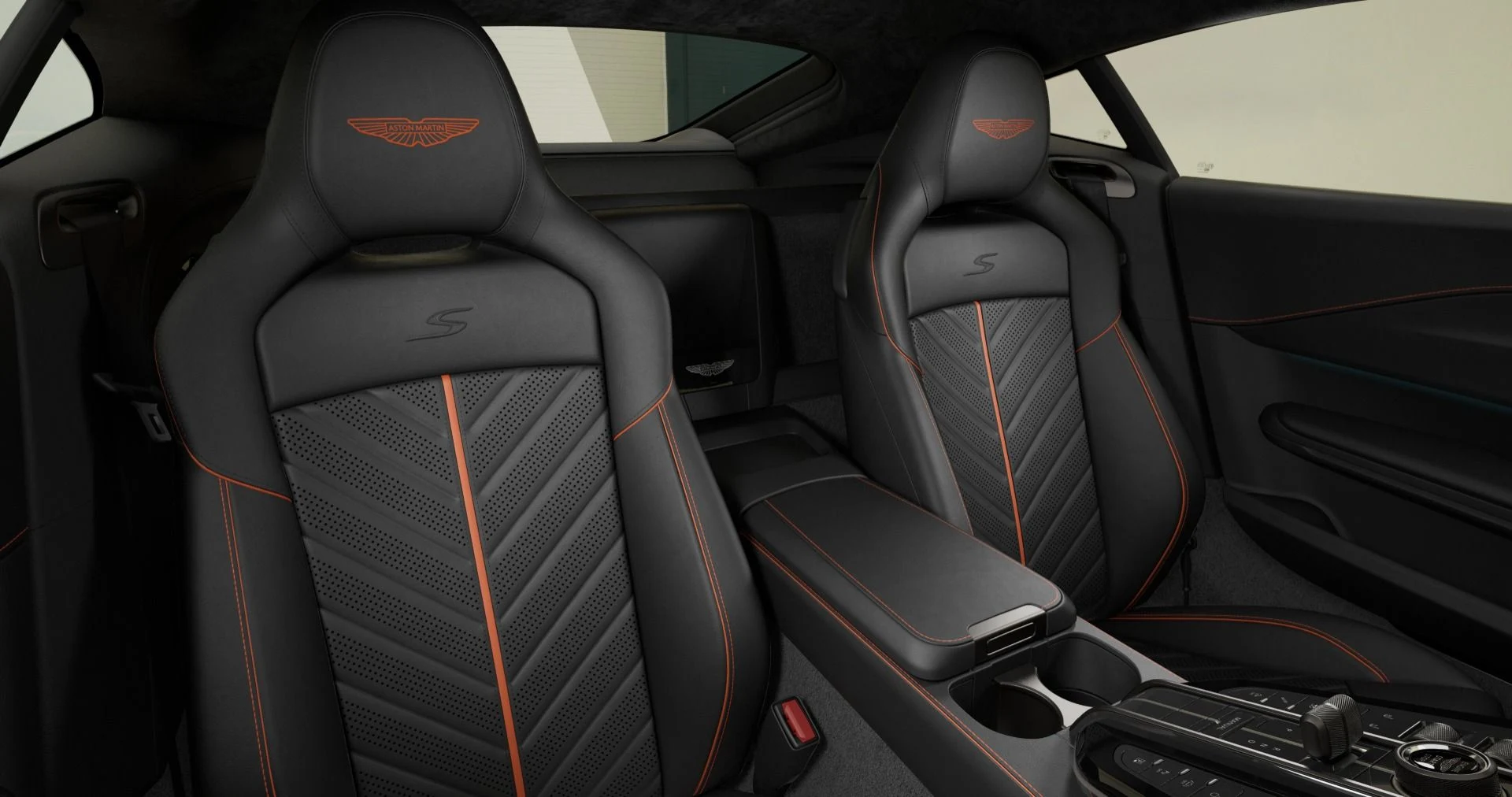 mph011_4172814873_New_2026_Aston_Martin_Vantage_S_1766510125_7cdf35d23f