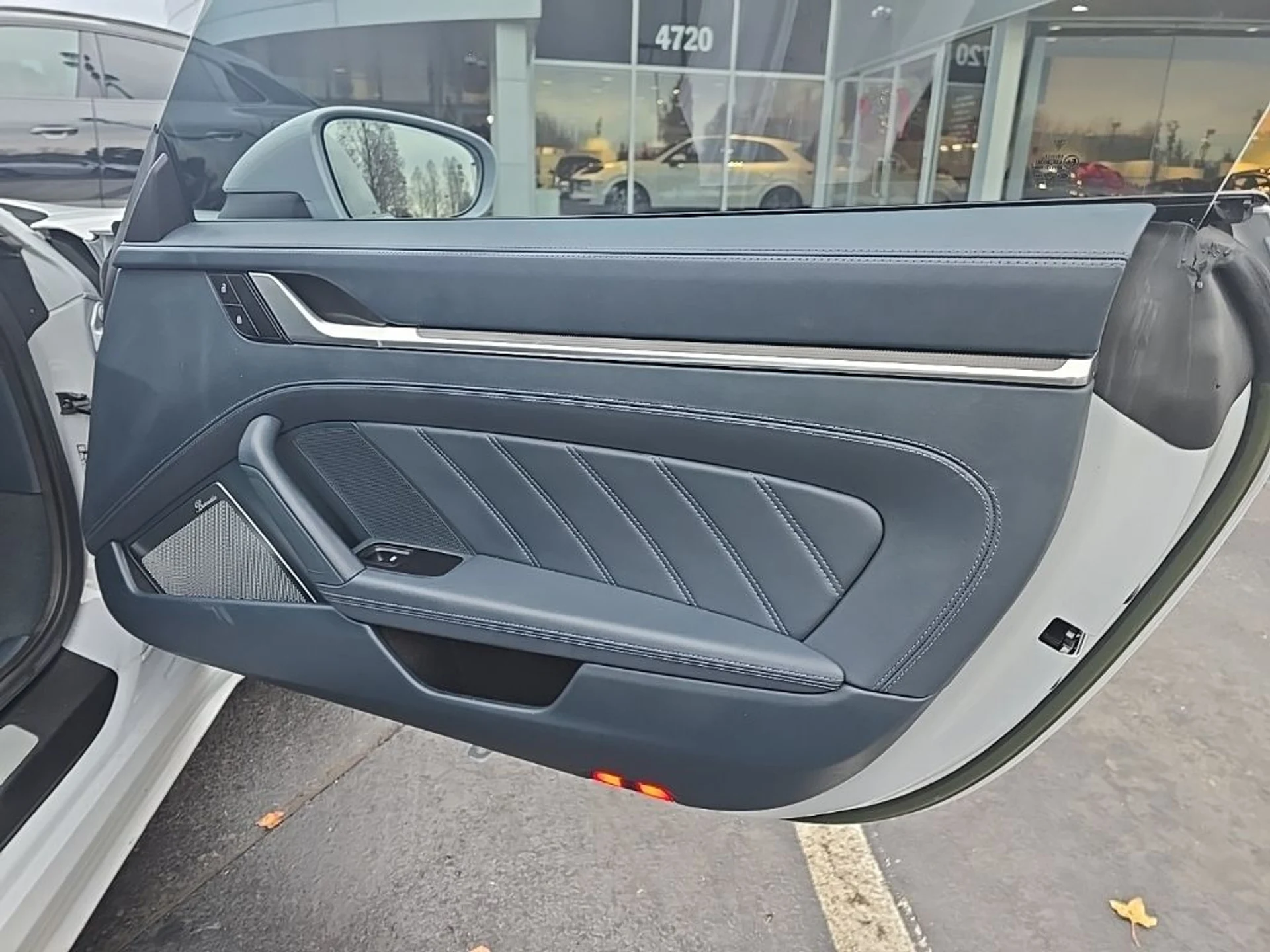 mph011_4173760823_127346c8b8b6734fdb73488299eaeb7a_e0e5f27690