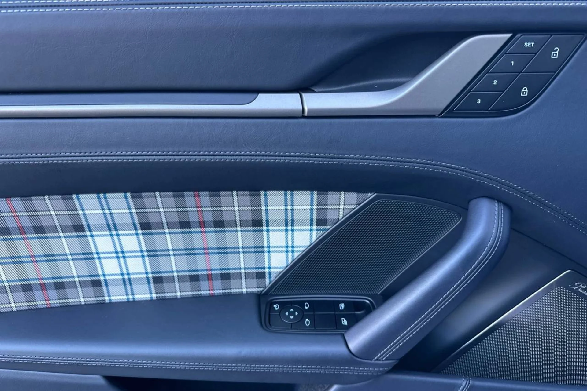 mph011_4174229162_1280_033d5d5fb7