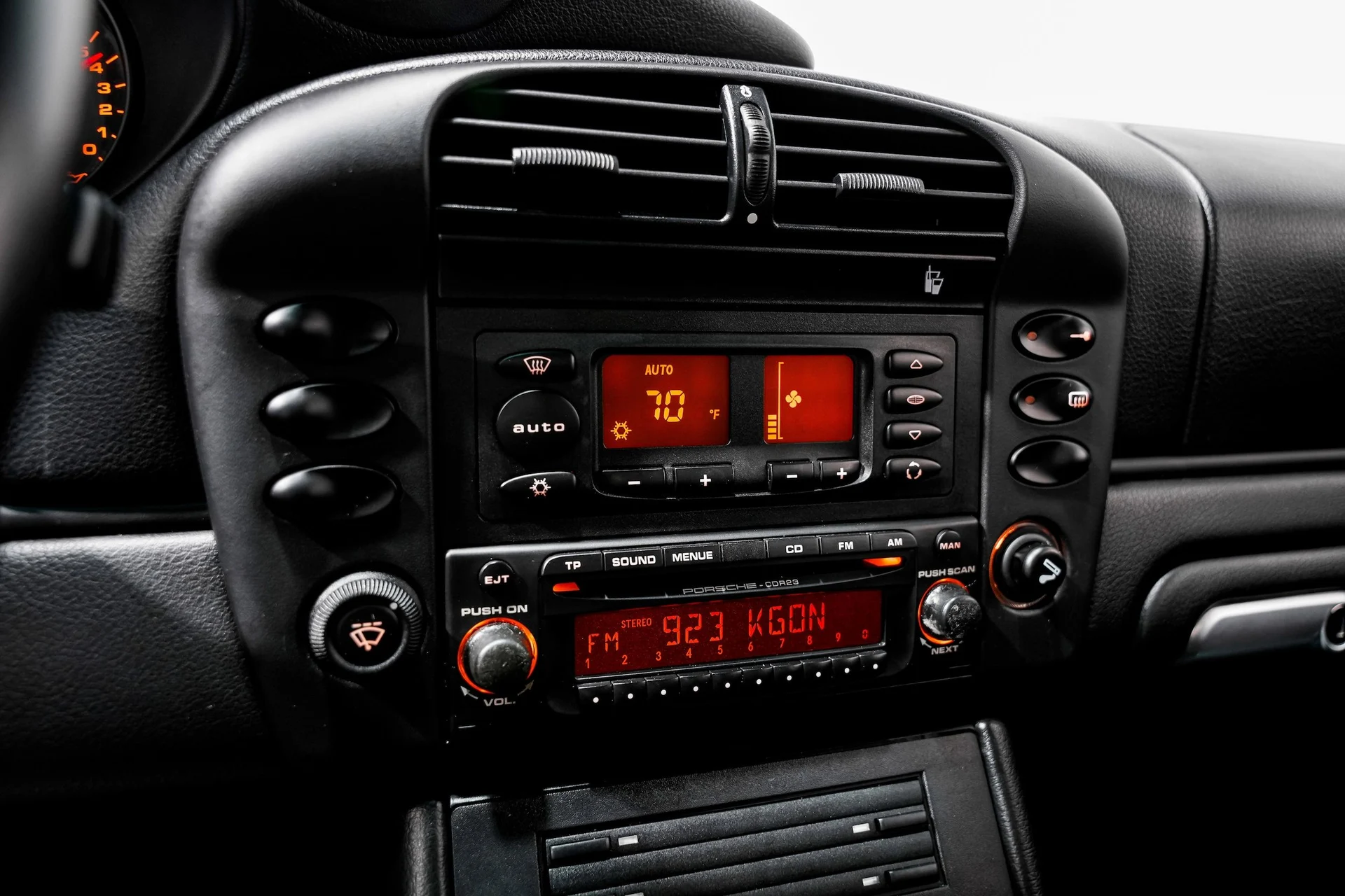 mph011_4177574330_1b1fb603015dab1dfafbc612fb640c61x_9244694e04