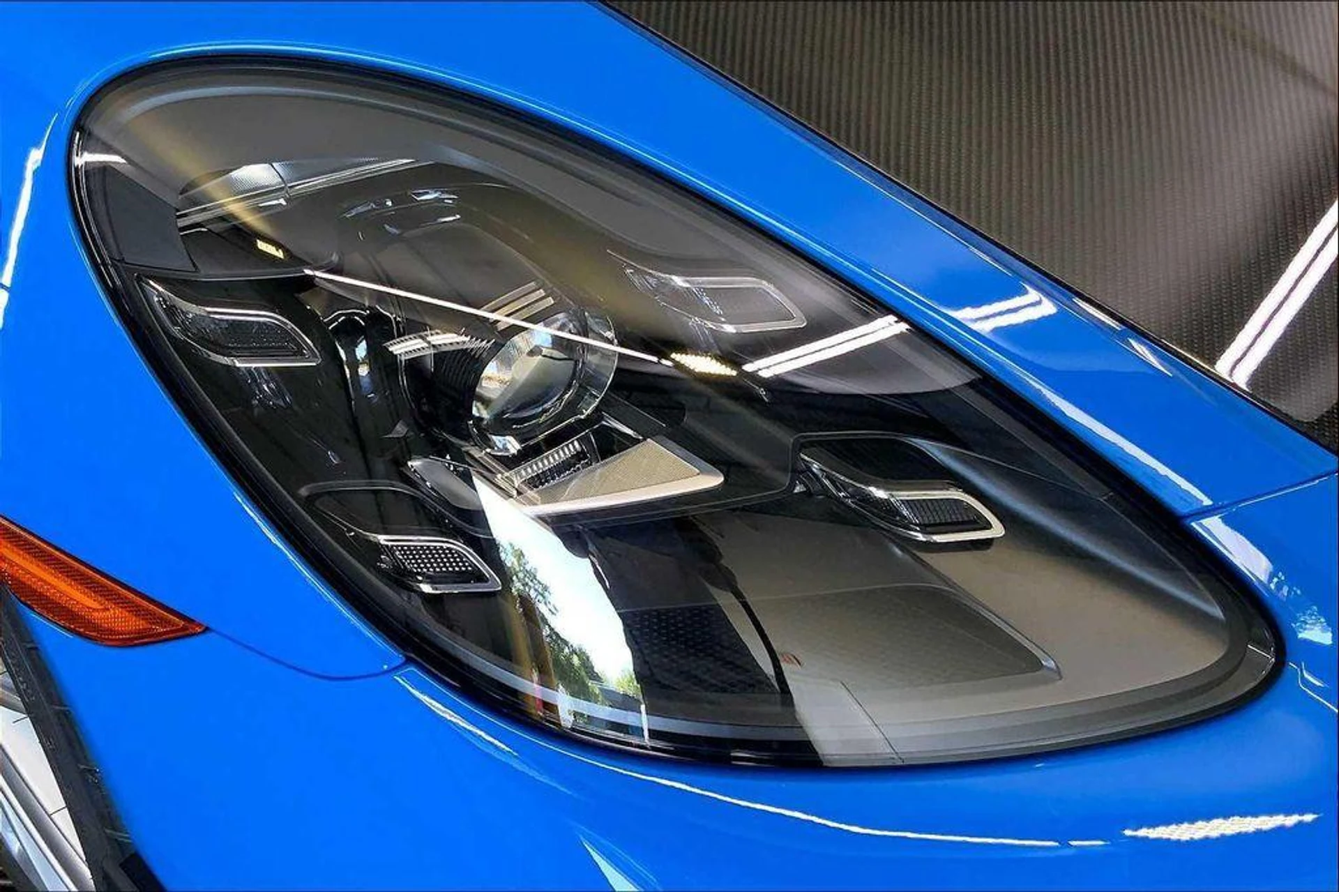 mph011_417886344_m_Rmg_ejr_J57a_KV_Jm5g_Mqo_JZ_Jx_TI_8a149468a1