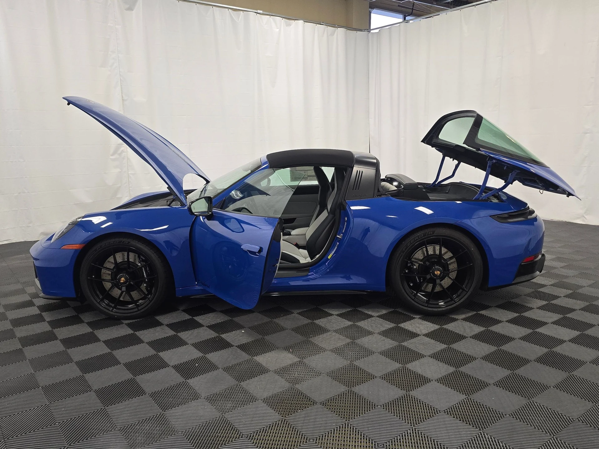 mph011_4179542760_6d6d47be26084e3d2408ab9b63ea4043x_b02b785307