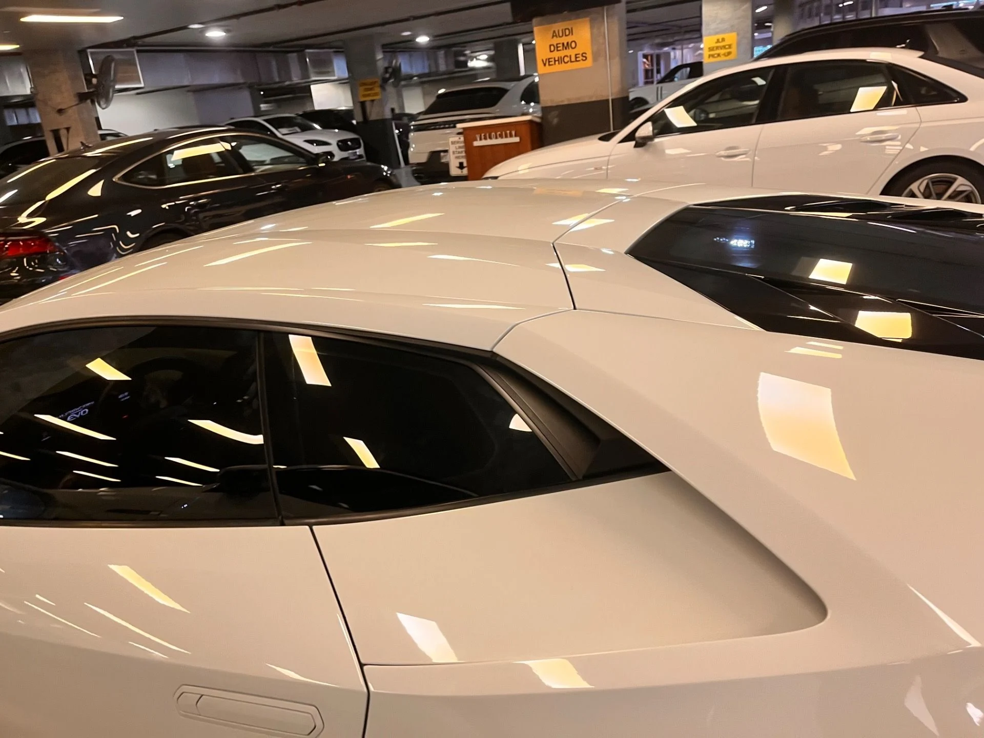 mph011_4183961857_Used_2021_Lamborghini_Huracan_EVO_1742583330_1dcf405ae9