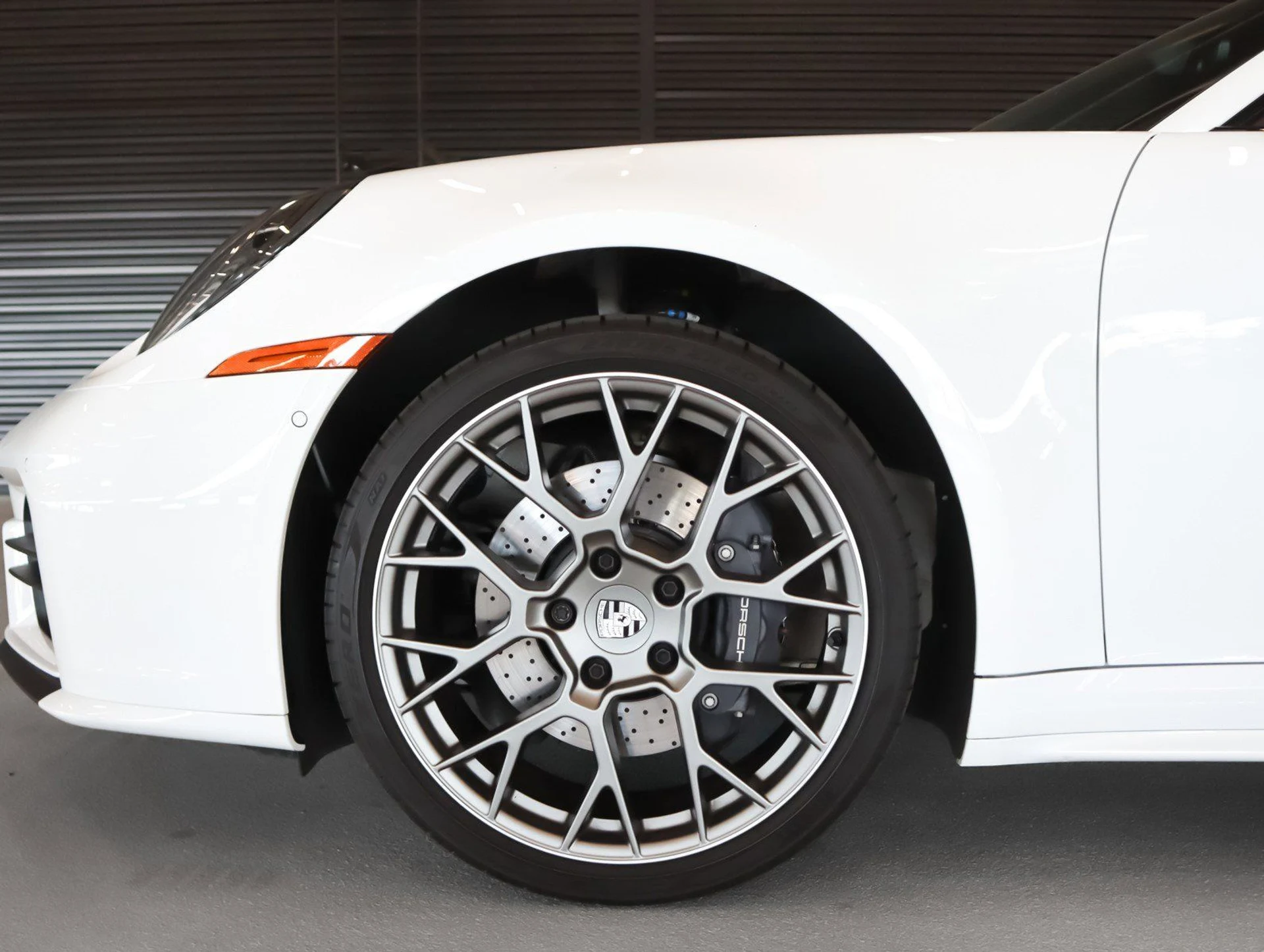 mph011_418525750_04dd93350d264f57af1969aa1b2b9a6e_c820f780ba