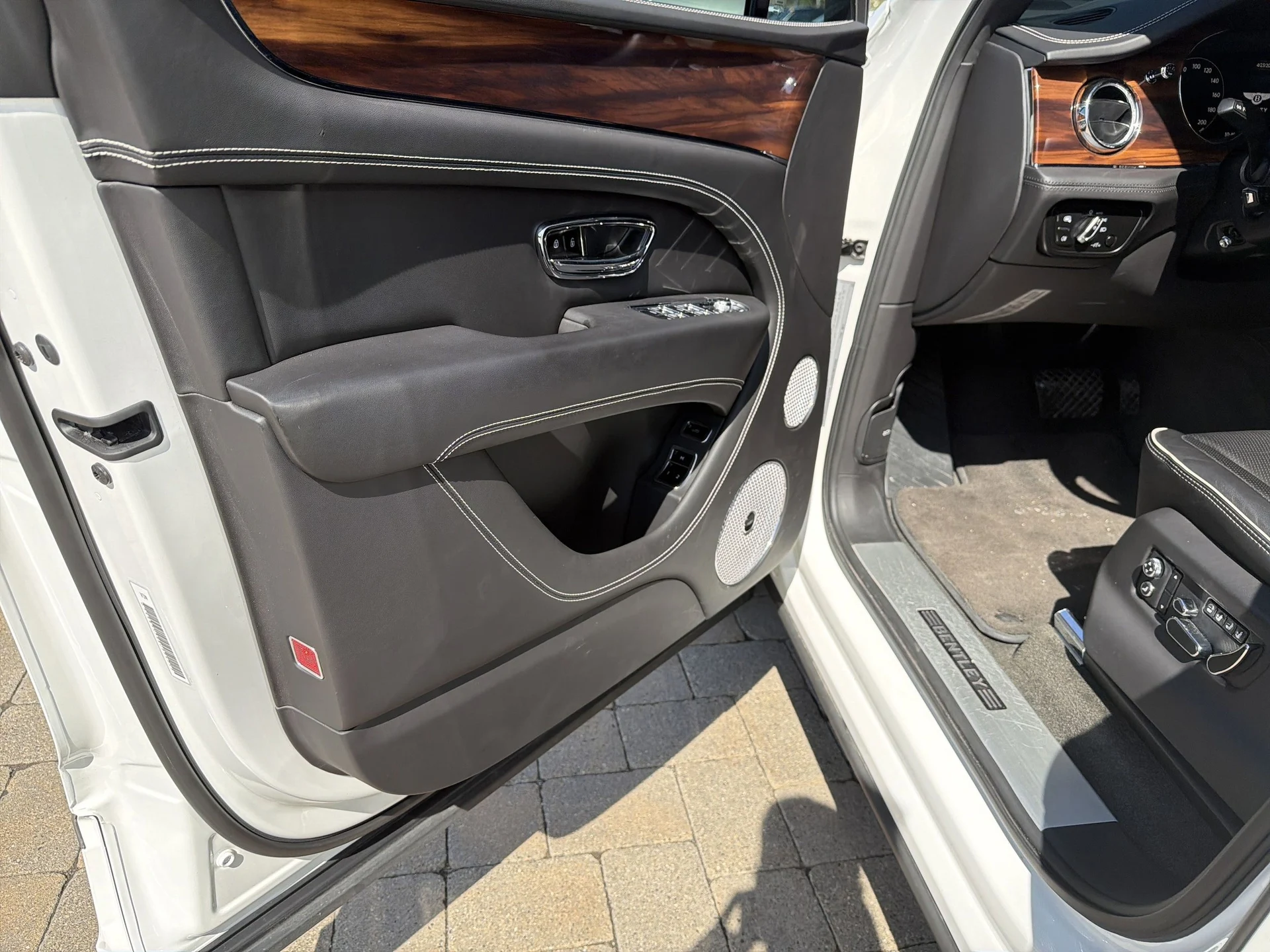 mph011_4186893526_92cc0a9d34b615154f3a3d33066589b2x_bad612591b