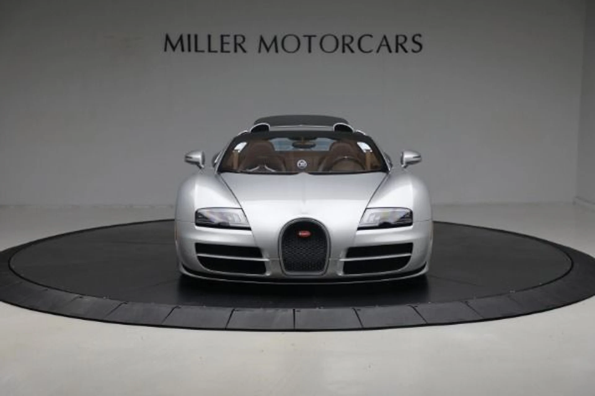 mph011_4188158163_Used_2015_Bugatti_Veyron_164_Grand_Sport_Vitesse_a21e6fb907