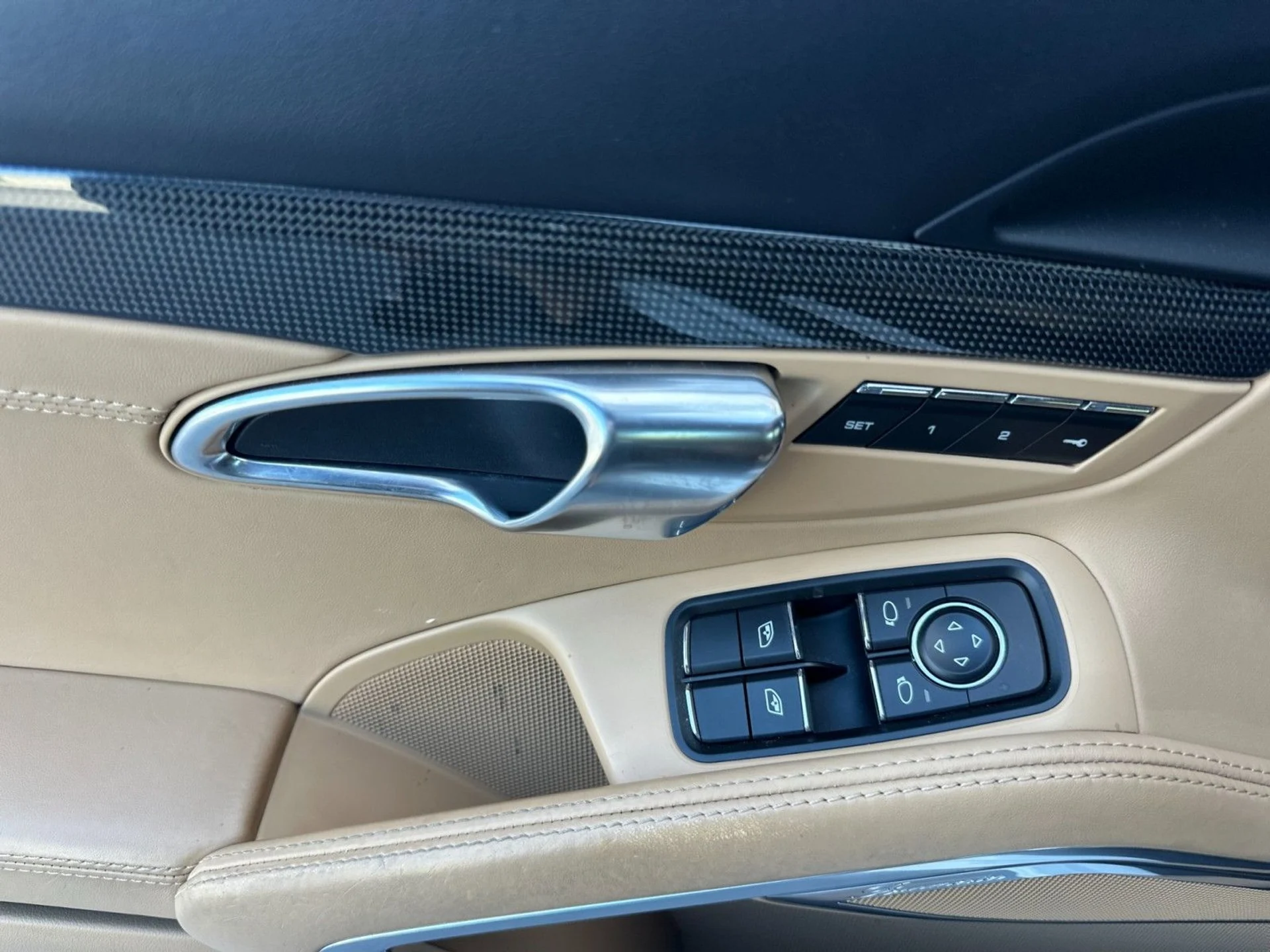 mph011_4193579950_1e7f54ca644d5eebe0554ce81c0f82de_f5618c0881