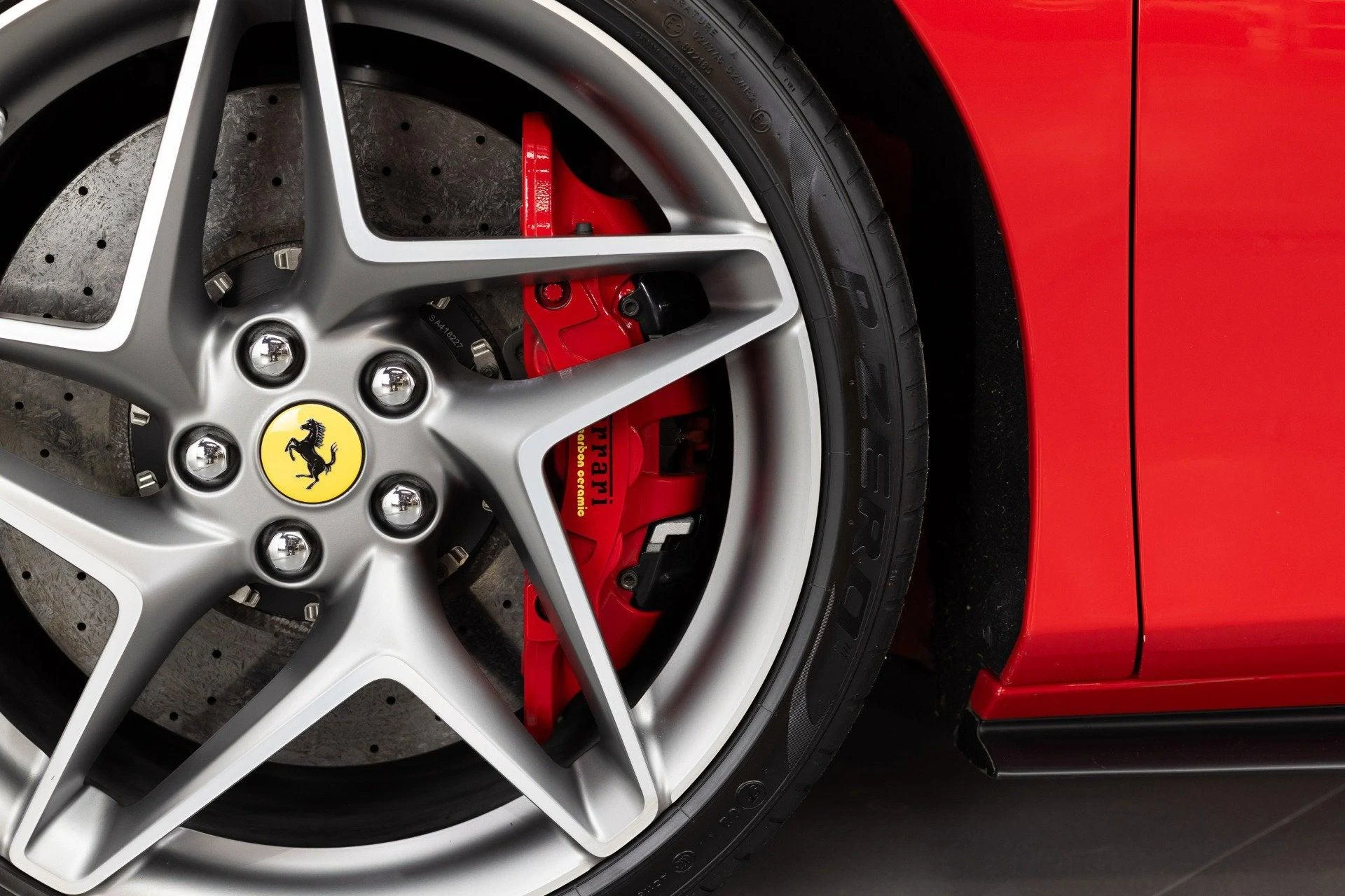 mph011_4193780900_Used_2020_Ferrari_F8_Tributo_1777367275_e2db519135