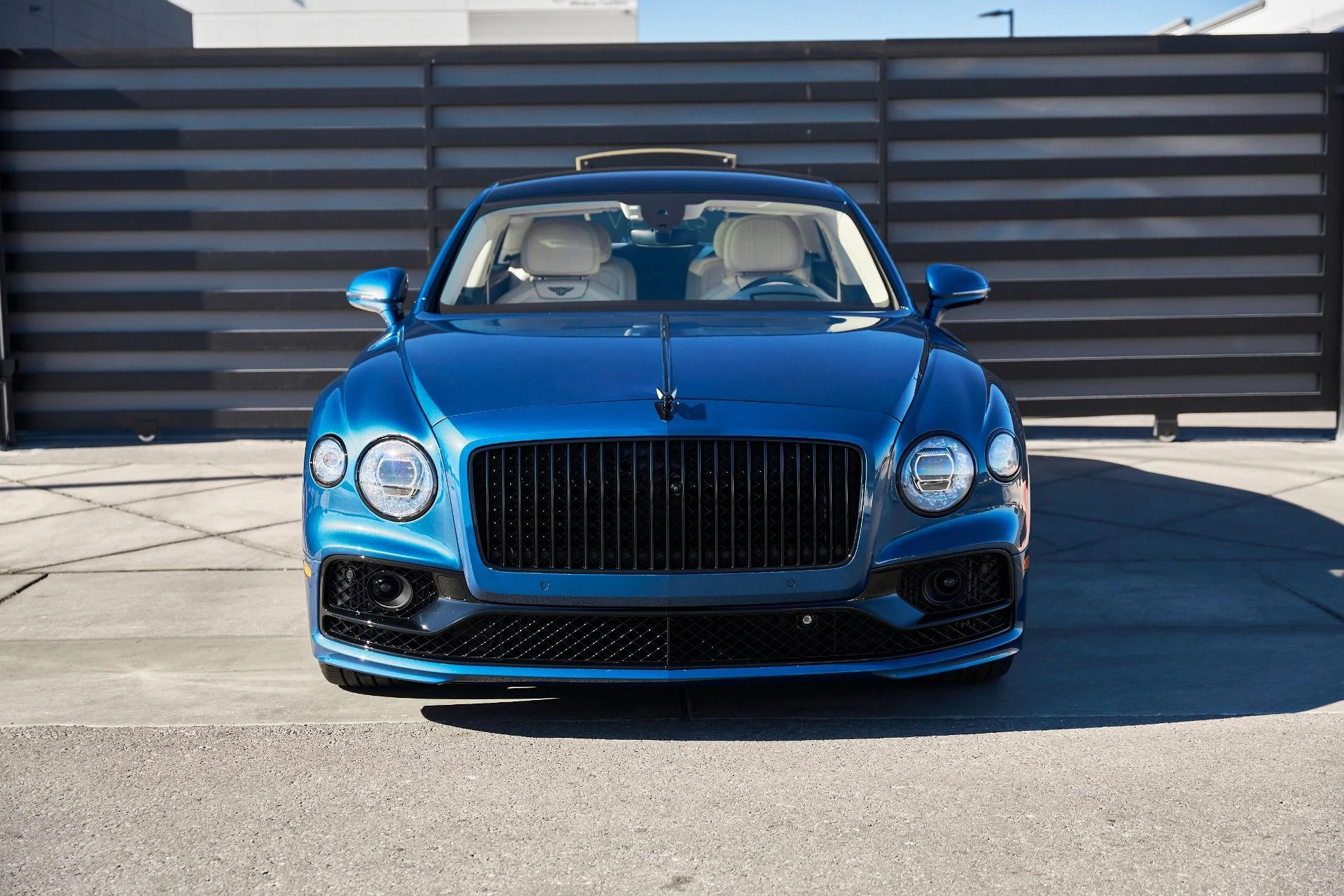 mph011_4194438818_Used_2024_Bentley_Flying_Spur_Mulliner_V8_1768876541_1eedd583ba