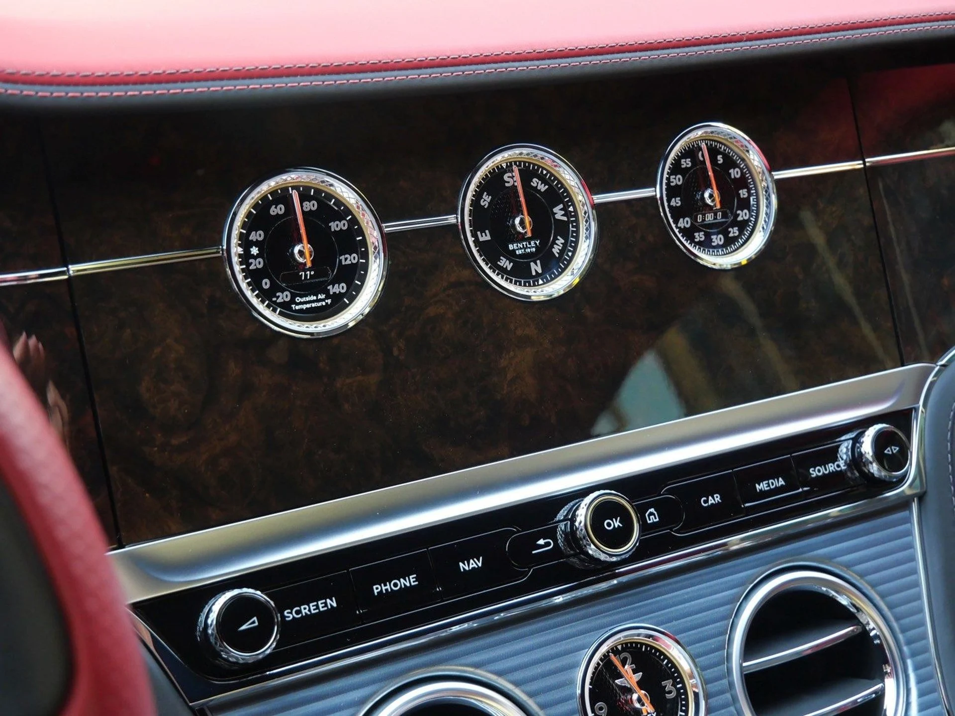 mph011_4202199737_46c0e967eeaf839422e7a1ea99ec24c8x_a3fbd893da