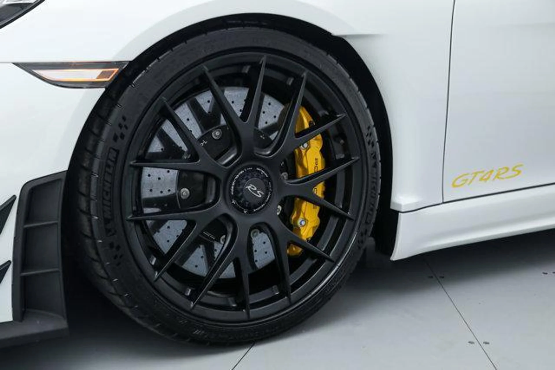 mph011_4203241626_Uikd_OFC_Nalu9_W_Ca_Y_Hciin_G7_TS_10_1b417cdb96