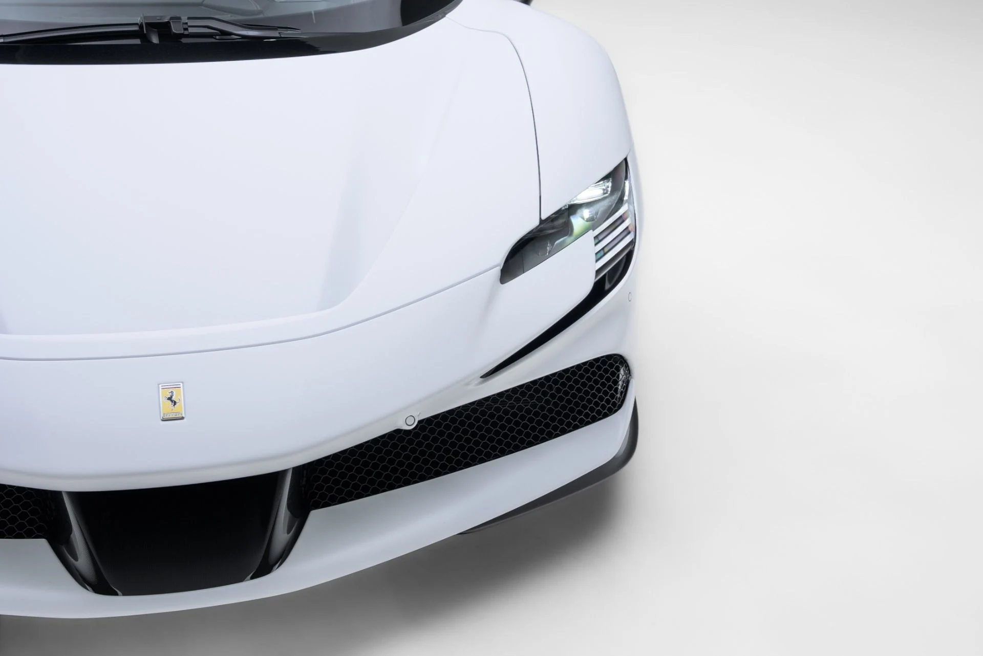 mph011_4205882013_Used_2023_Ferrari_SF_90_Stradale_1772151566_597d658054