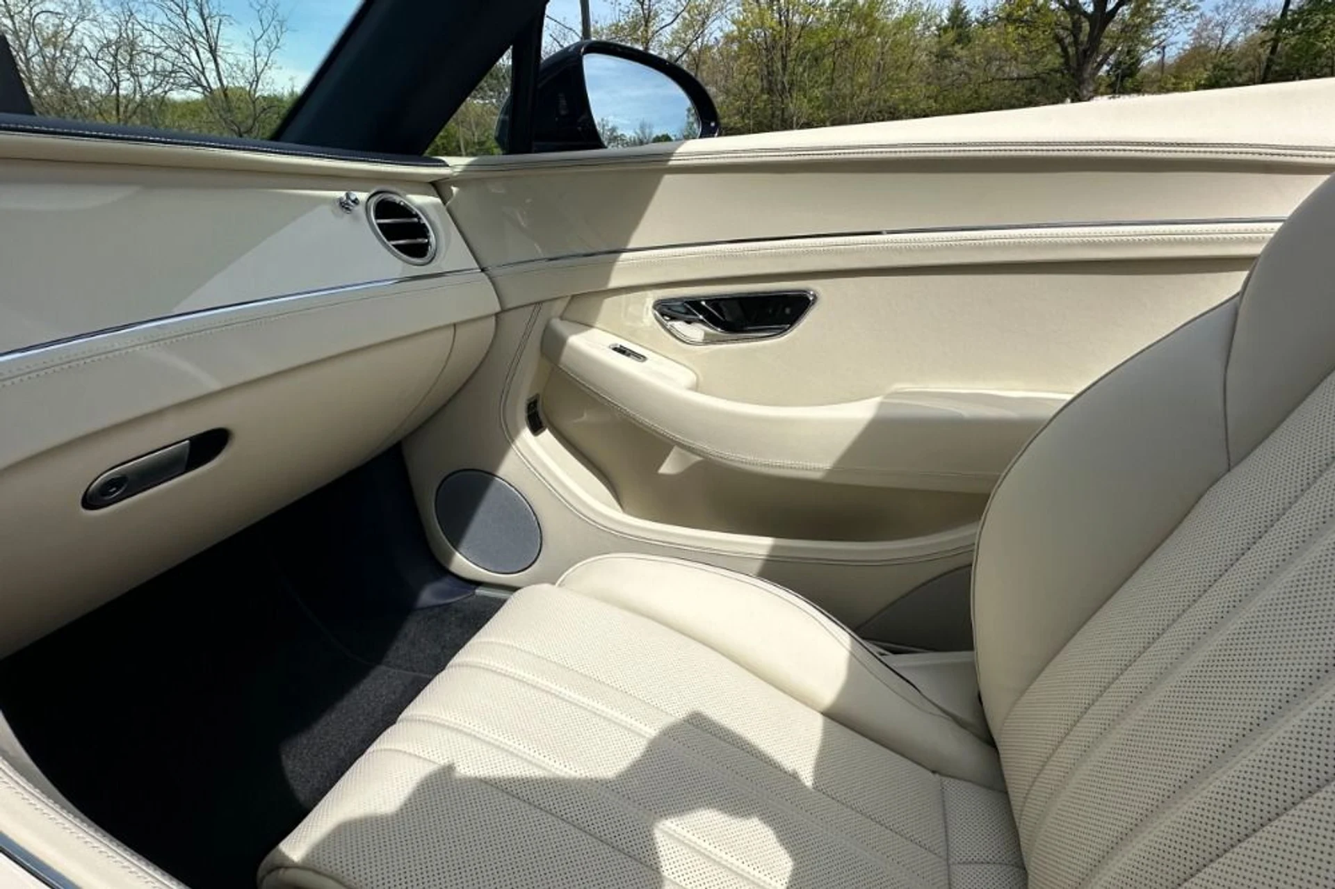 mph011_4205984573_New_2026_Bentley_Continental_GT_1777900632_baf7d905f5