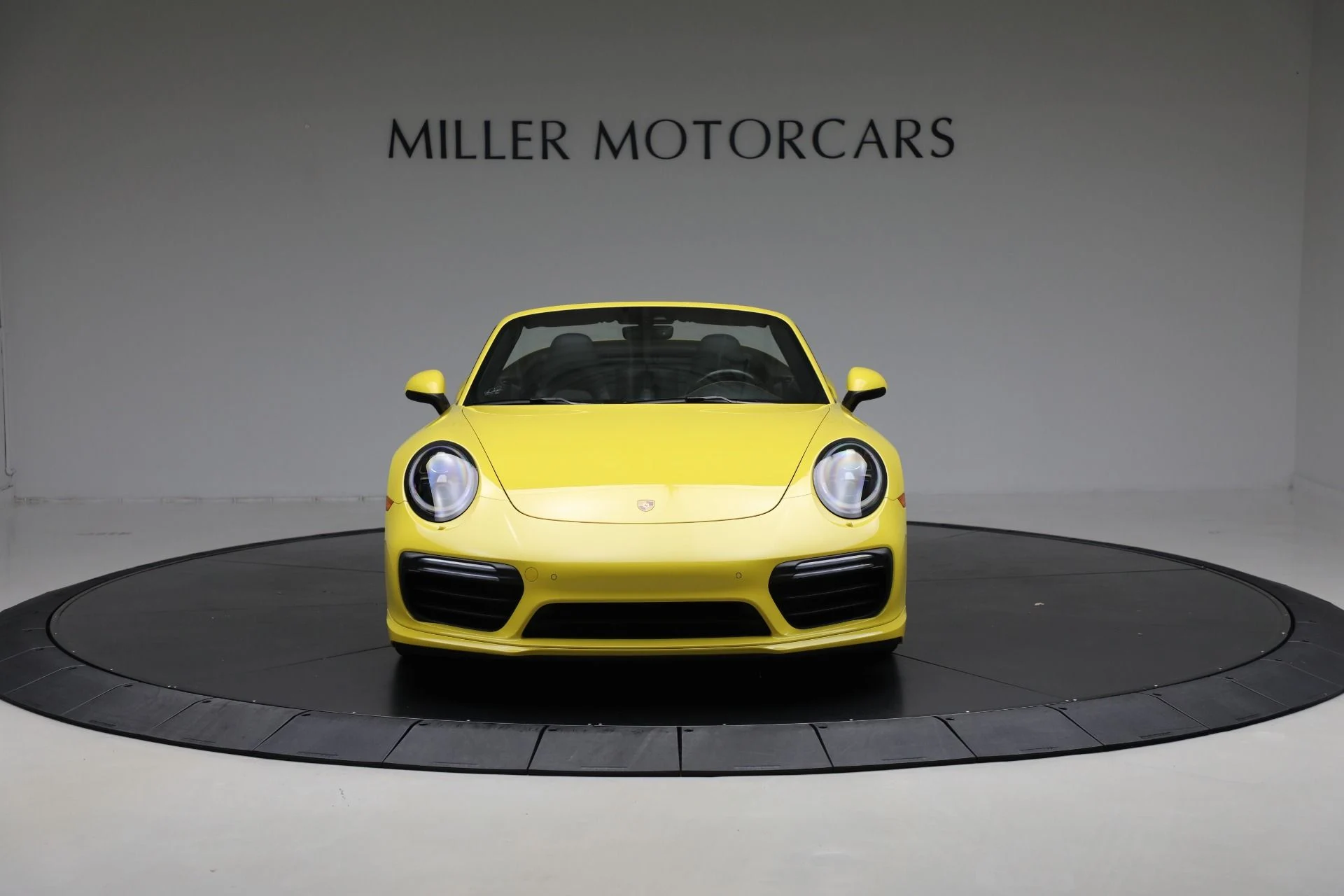 mph011_4214612777_Used_2017_Porsche_911_Turbo_Cabriolet_8fd8b7bbe0