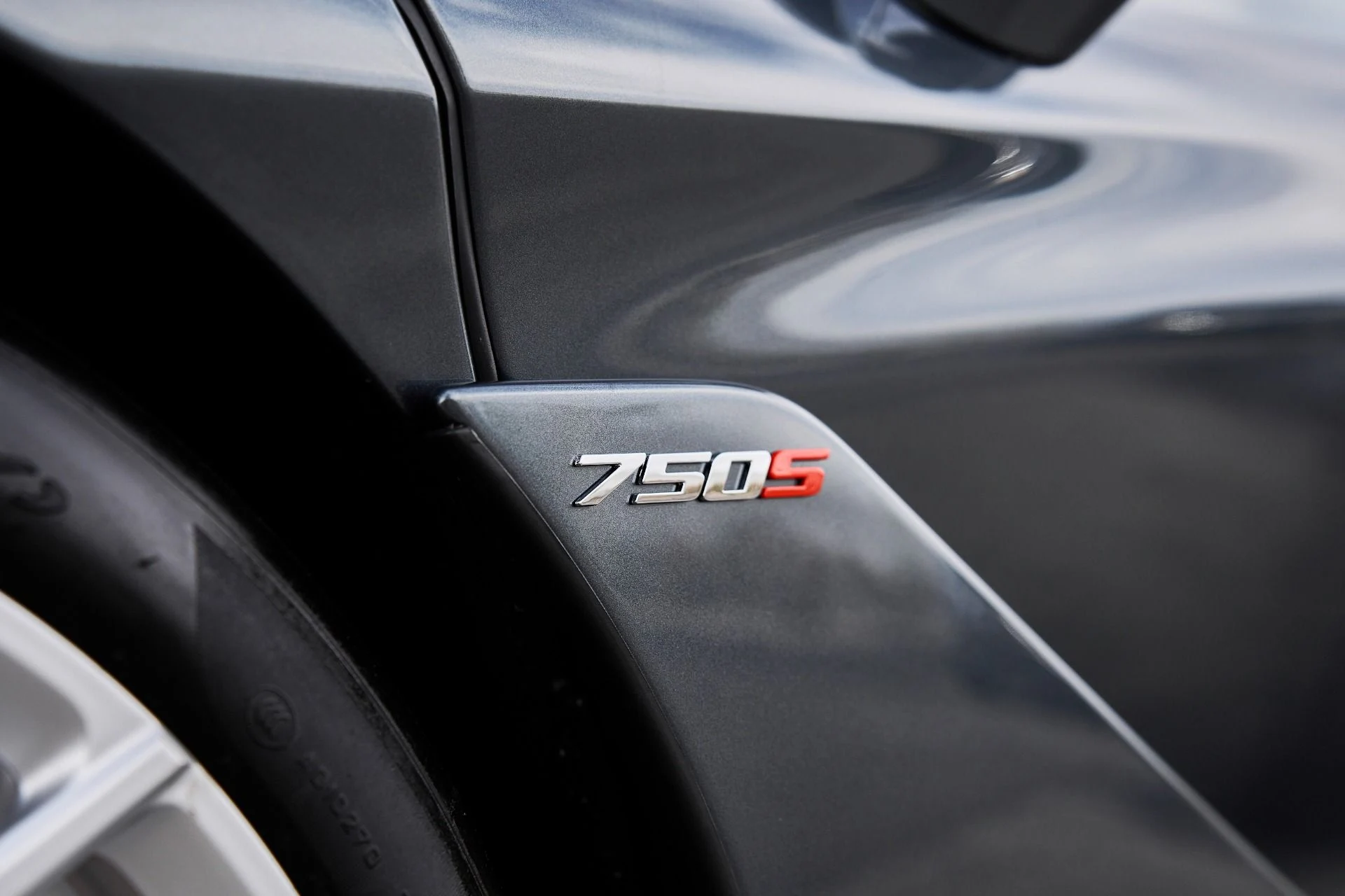 mph011_4218618760_Used_2024_Mc_Laren_750_S_1762992792_128c65eaa0