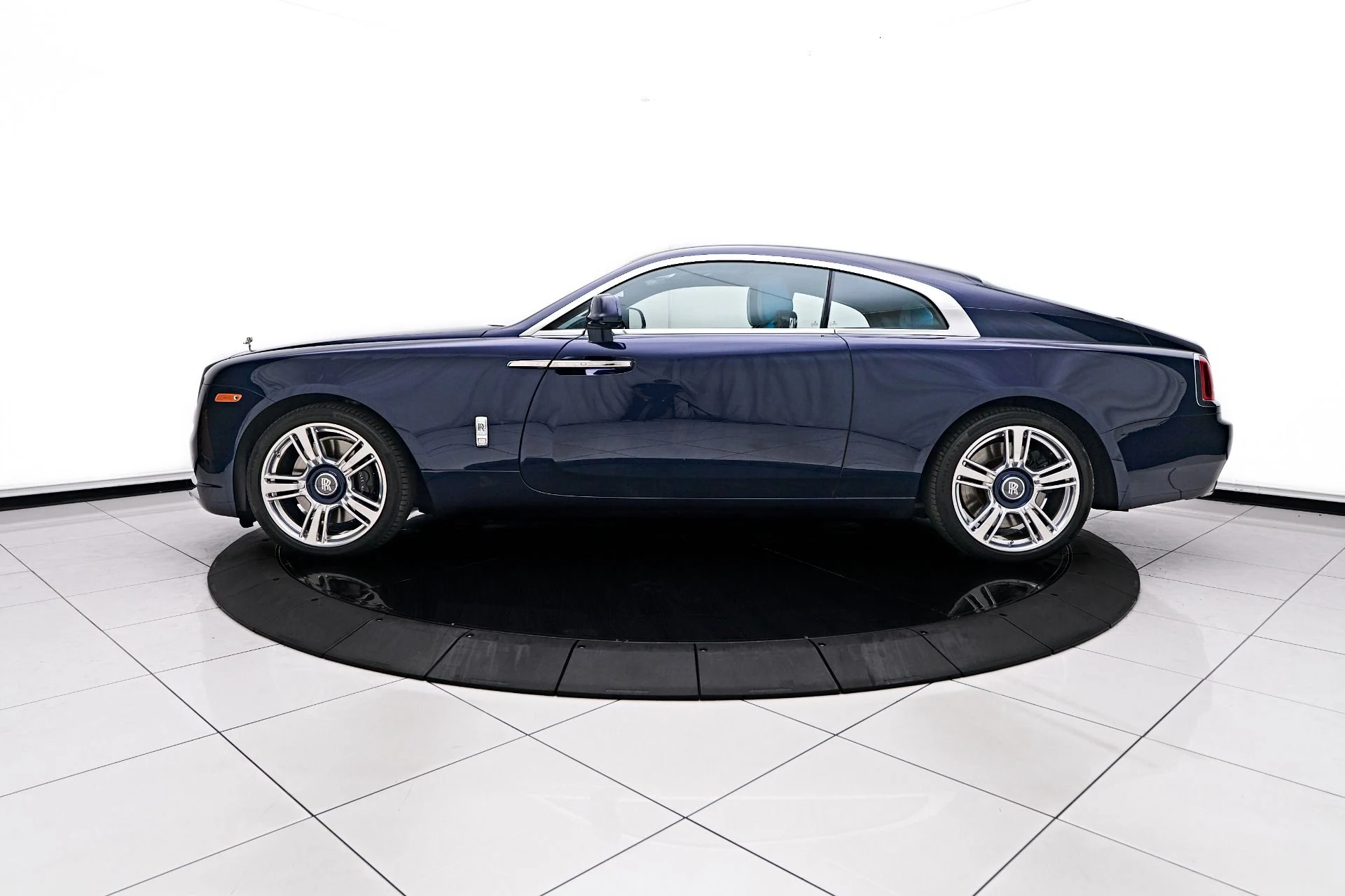 mph011_4219491693_Used_2018_Rolls_Royce_Wraith_Base_1756345643_e623b7e5c7