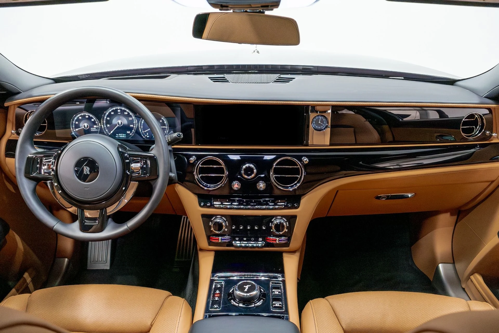 mph011_4220200080_Used_2022_Rolls_Royce_Ghost_1776784973_cac1981dcb