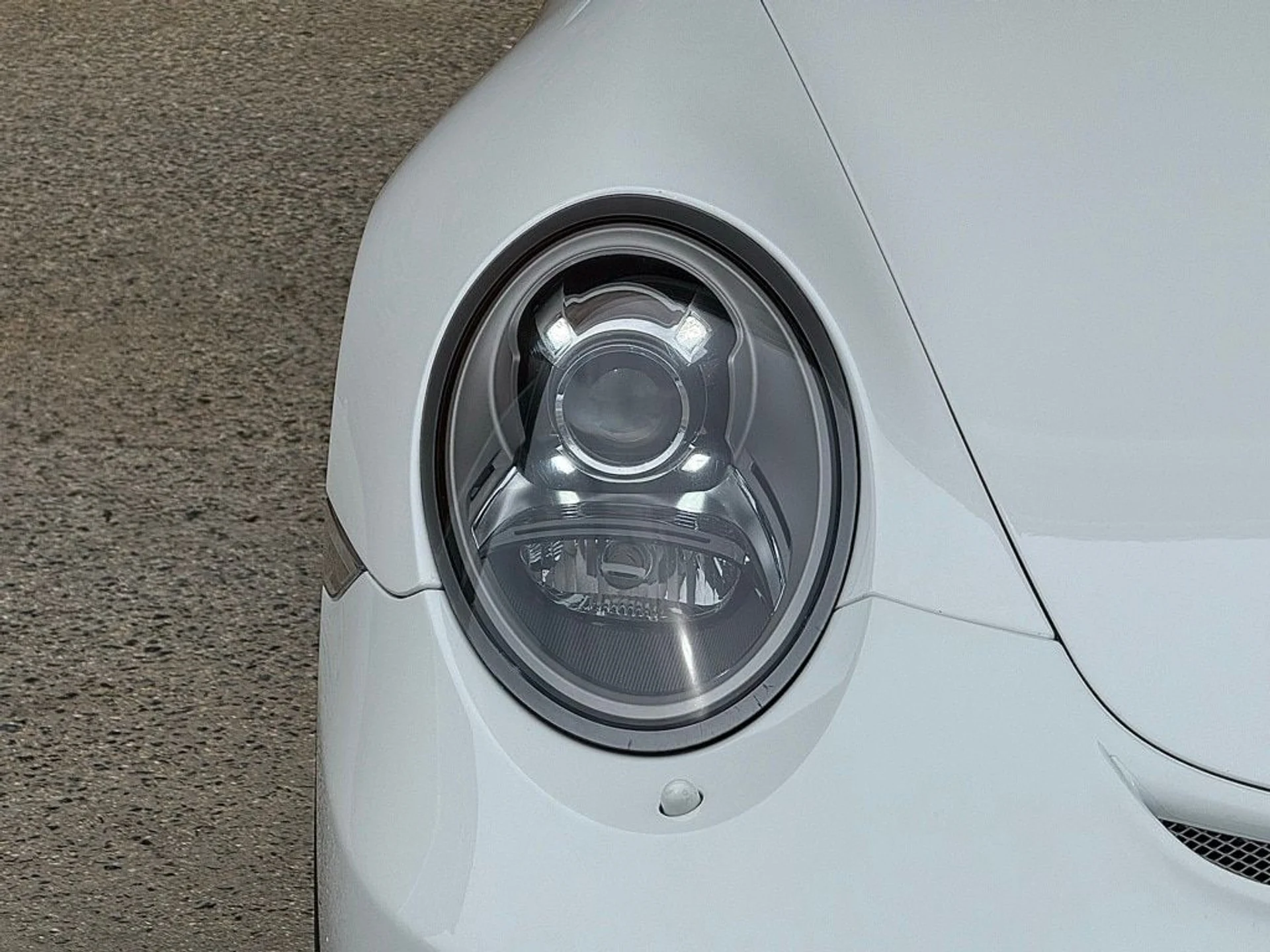 mph011_4220600874_a381e74b628fa24bb87338fac6f27d69x_cd78b95b55