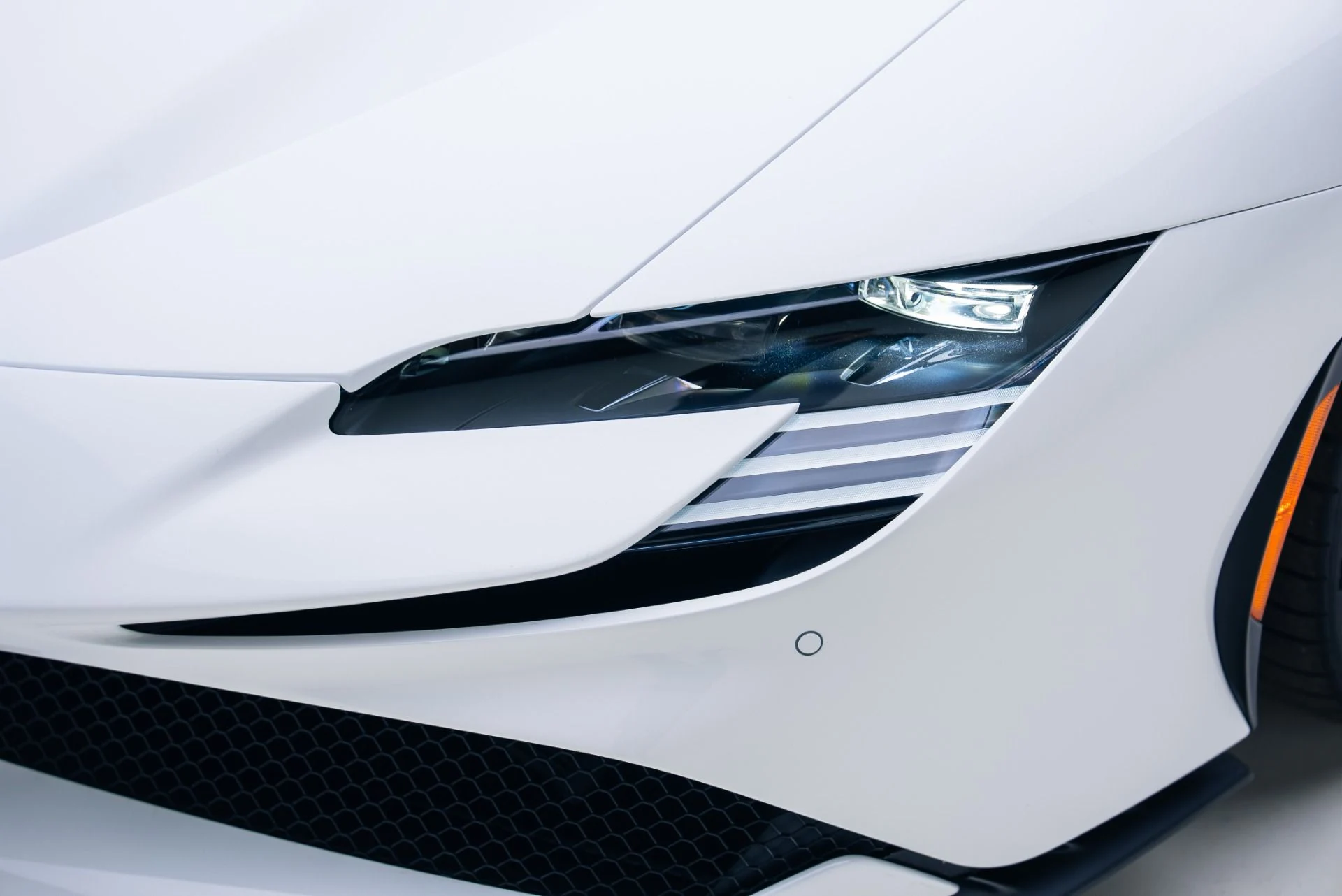 mph011_422558018_Used_2024_Ferrari_SF_90_Spider_1764978674_ef75d1ccfc