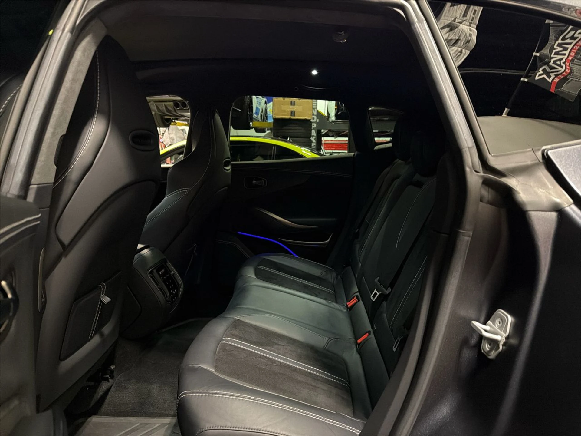 mph011_4238907711_639044456341952265_943ec37ee2