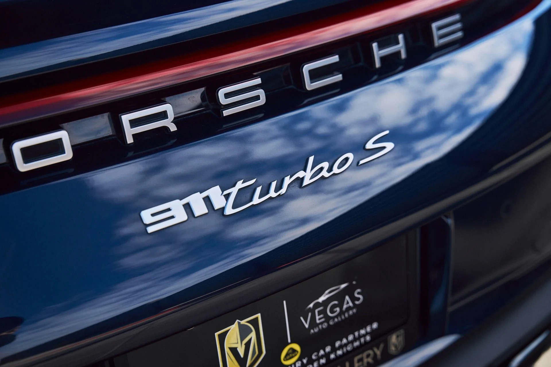 mph011_4240618330_Used_2021_Porsche_911_Turbo_S_1767839046_20cc0d2ba9