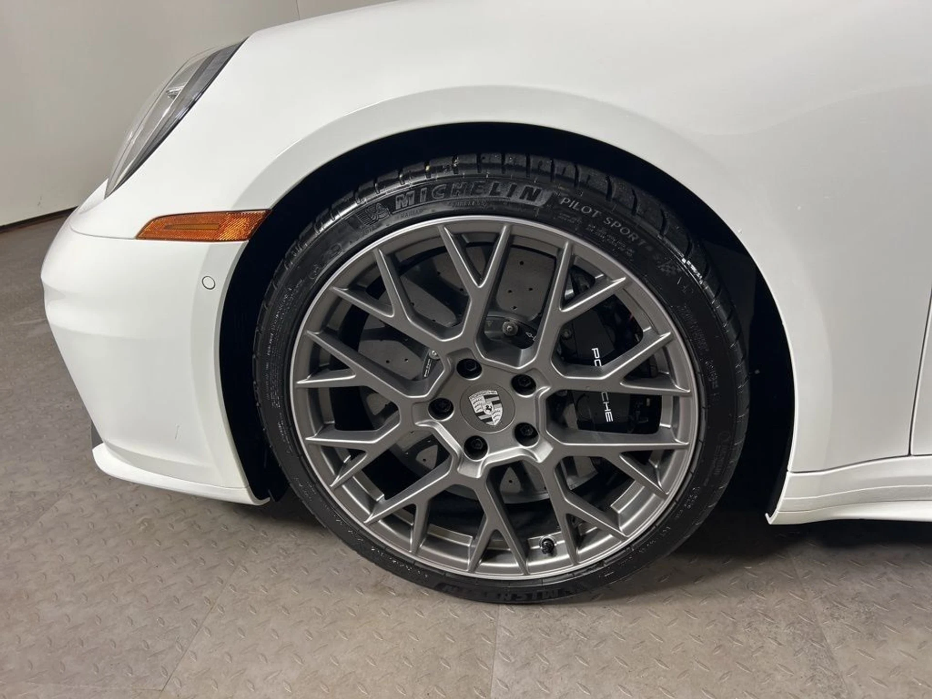 mph011_4241616829_e8b8f7fd6dc3a7bc267c6548f33bdde4_92a738d1ee