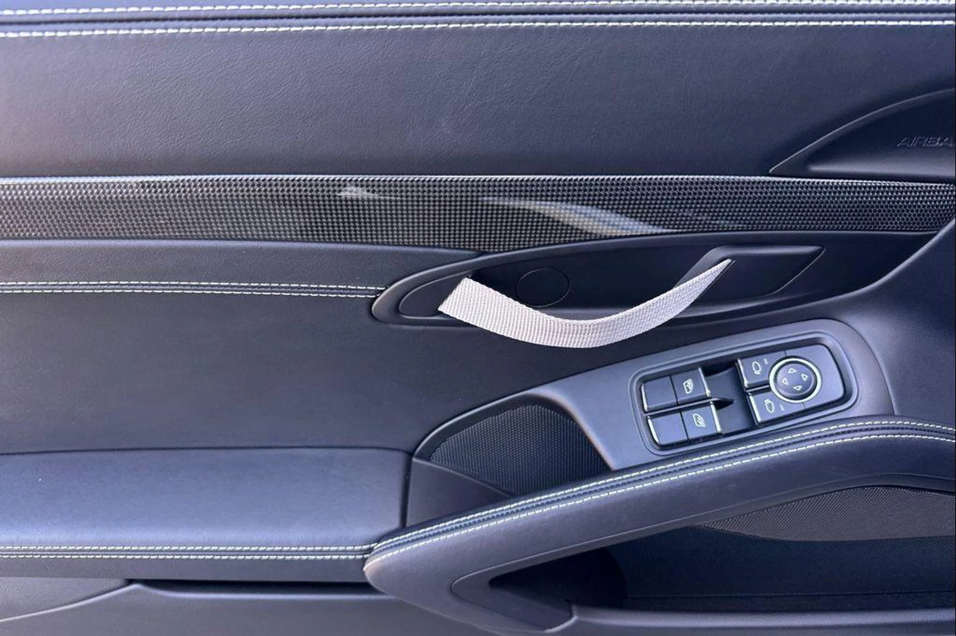 mph011_4241889508_p_A23ca_W6vh_Qyv_Vz_Xl_IPFD_7_H4_Z_M_56043b2fe5