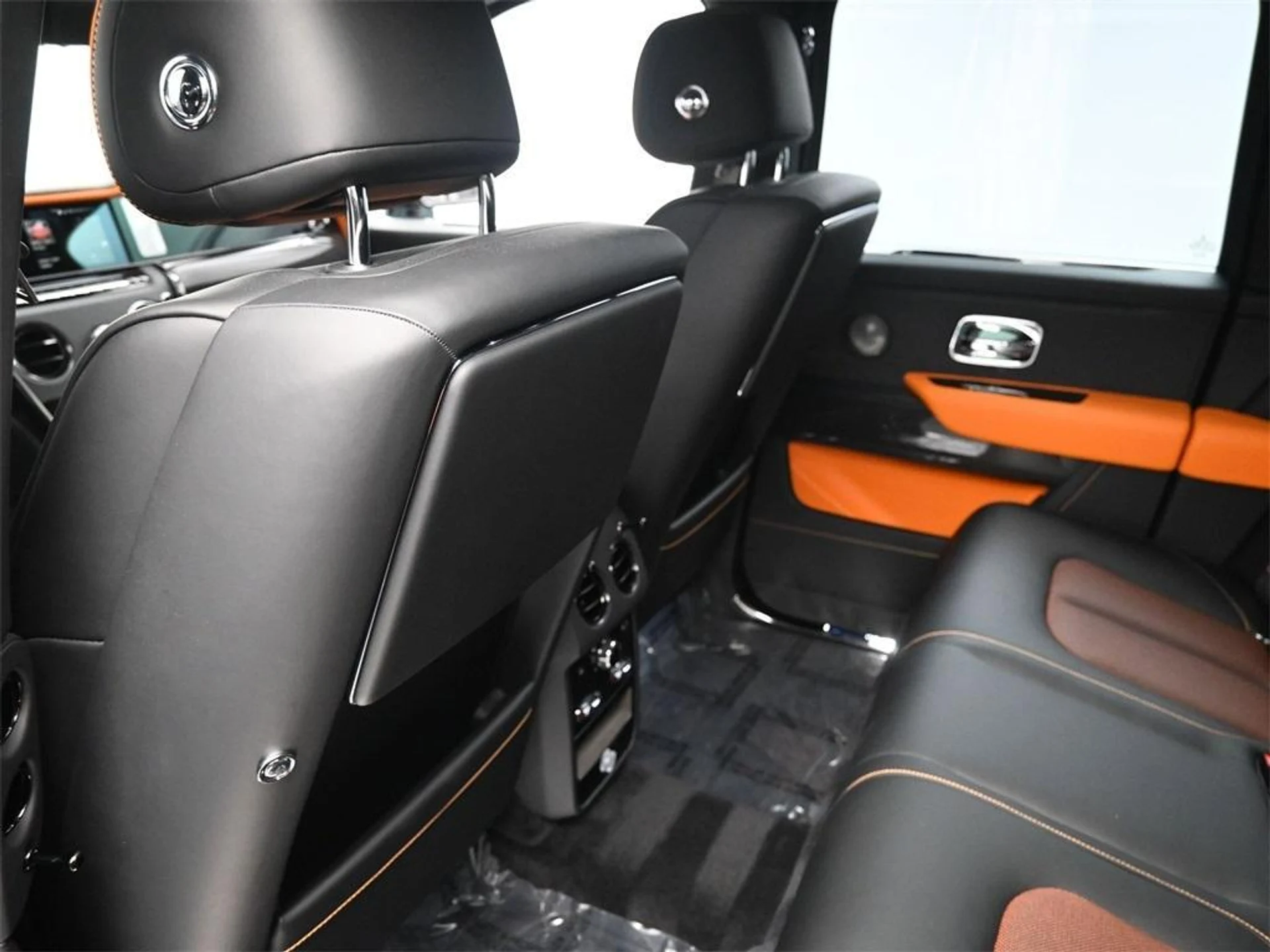 mph011_4252457208_S_Dt_W_Cq_YH_Vi_L1m32q_G_Tva_Gr4oz_Y_8e3da1ef7d