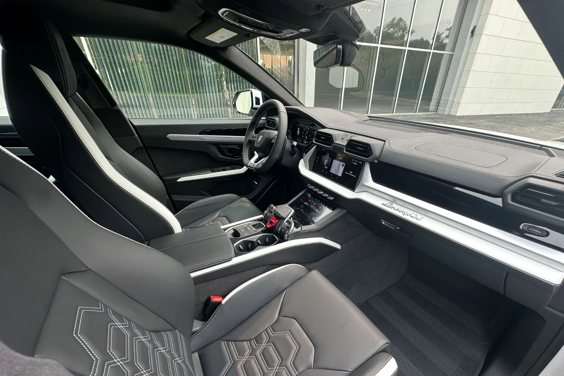 mph011_4254033906_New_2026_Lamborghini_Urus_SE_1784539635_e15045dfd7