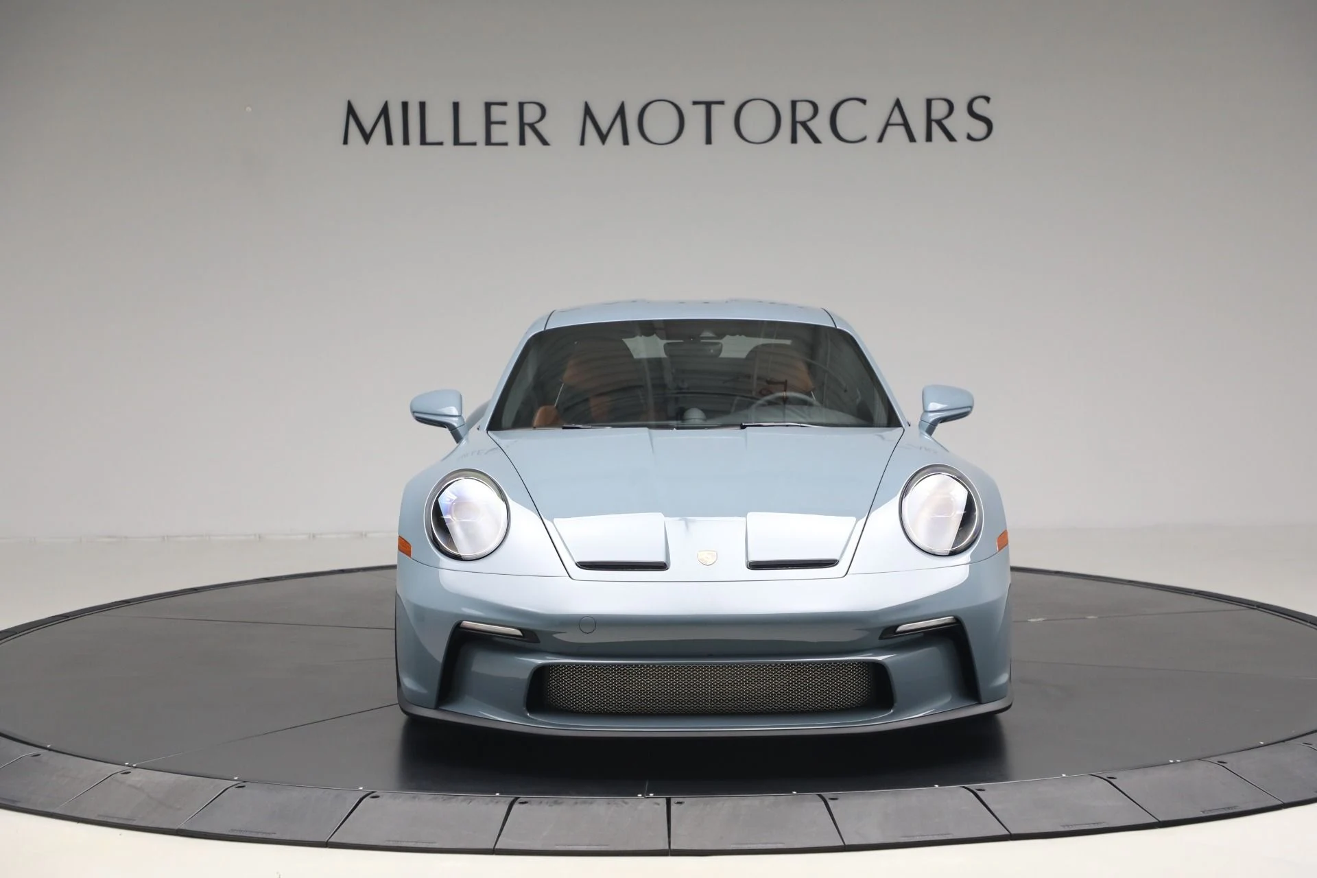 mph011_425721086_Used_2024_Porsche_911_ST_1764957480_e0b6b28e7c