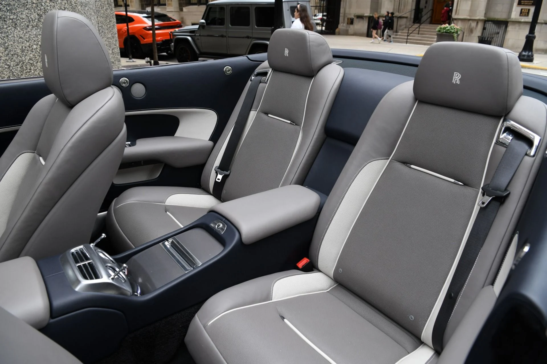 mph011_4262897726_9708_p13_l_2d5de07009