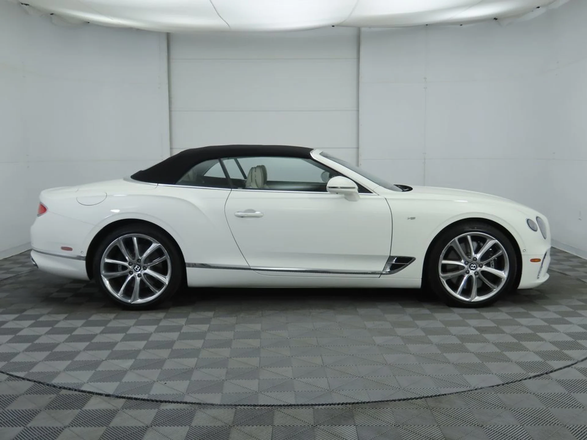 mph011_4263318389_used_2022_bentley_continental_gtmullinerconvertible_8119_22908065_12_1024_031036a6f7