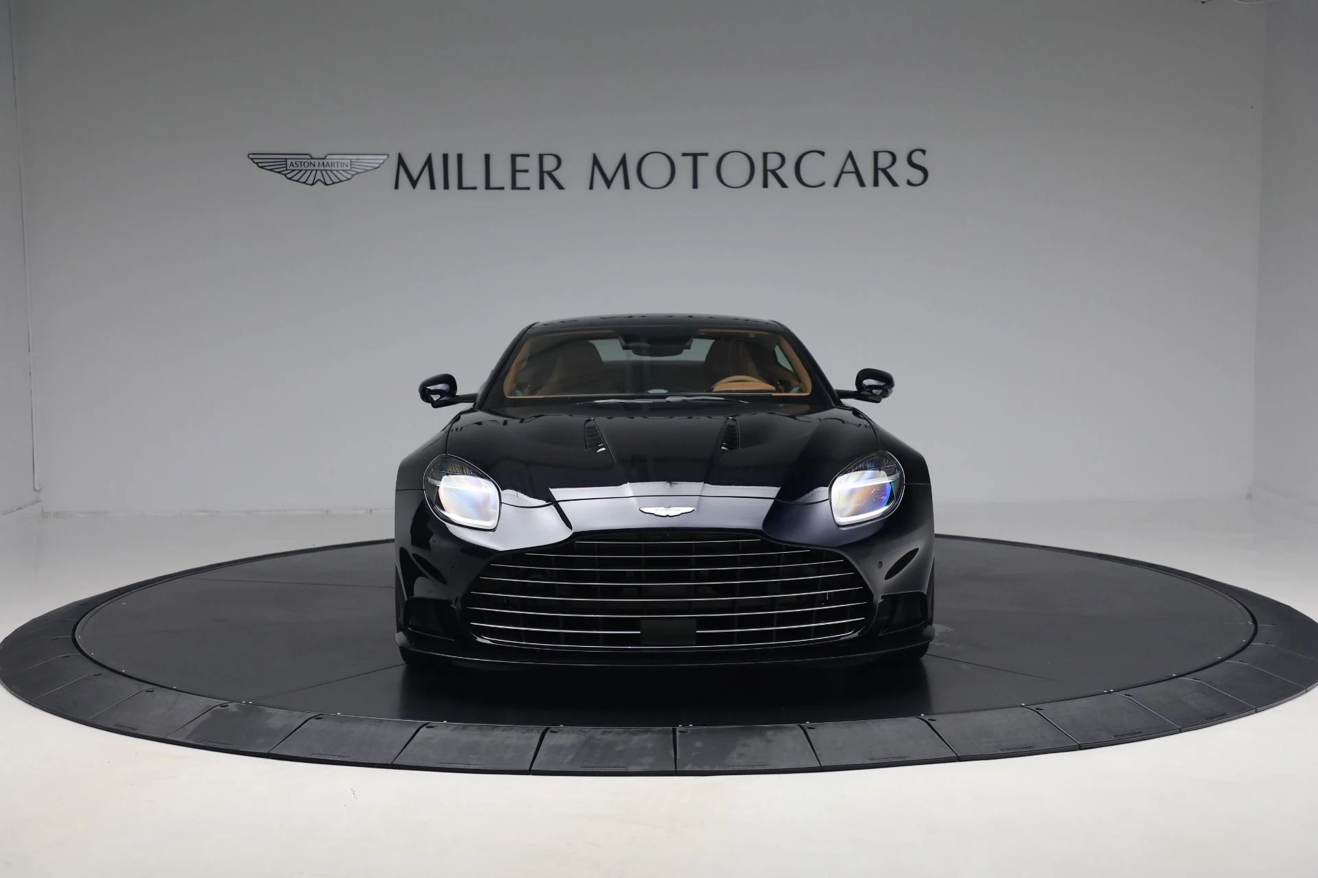 mph011_426635712_New_2026_Aston_Martin_Vanquish_506fef59f7