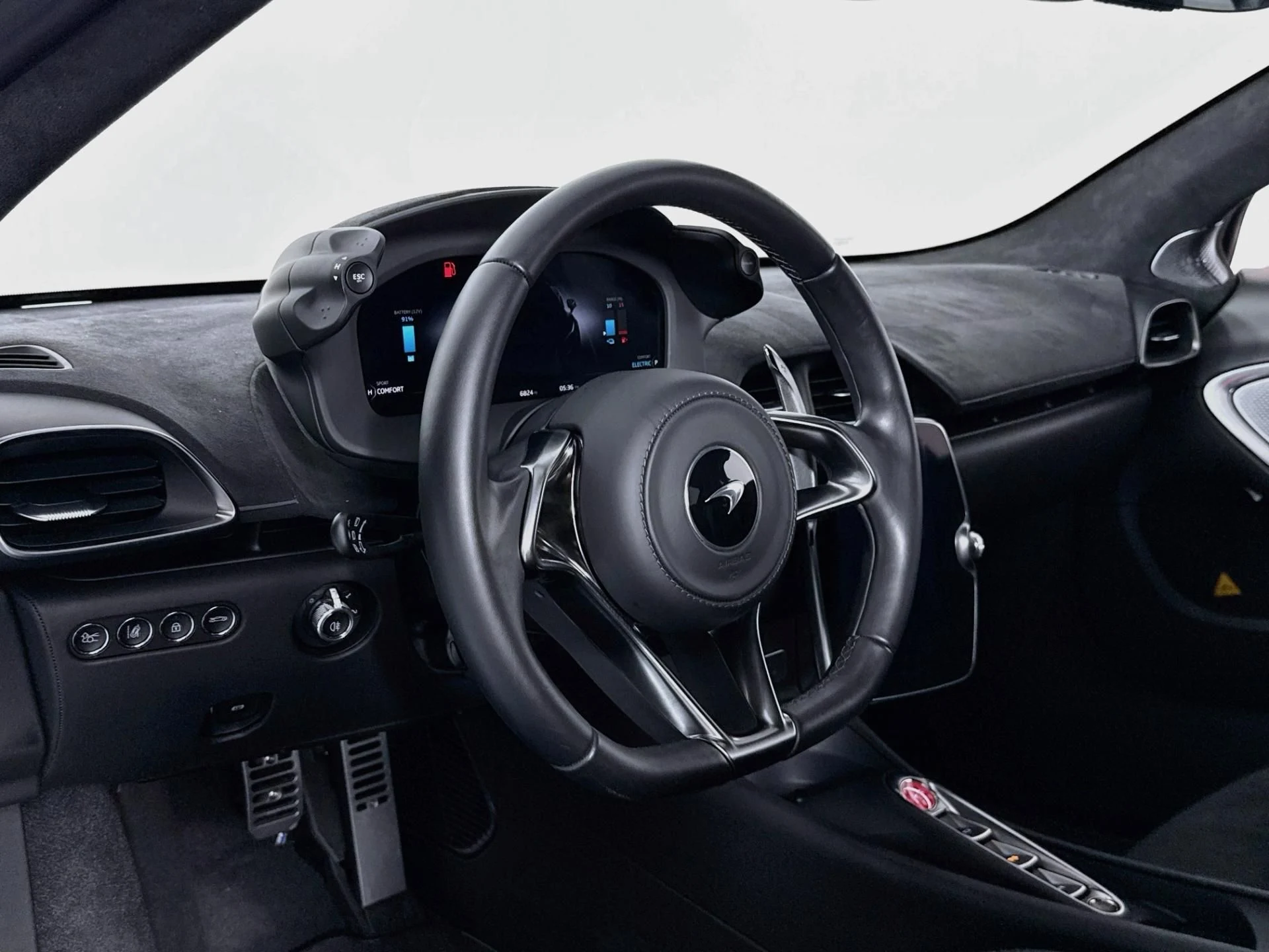 mph011_4271120809_Used_2024_Mc_Laren_Artura_1790203489_020564a663