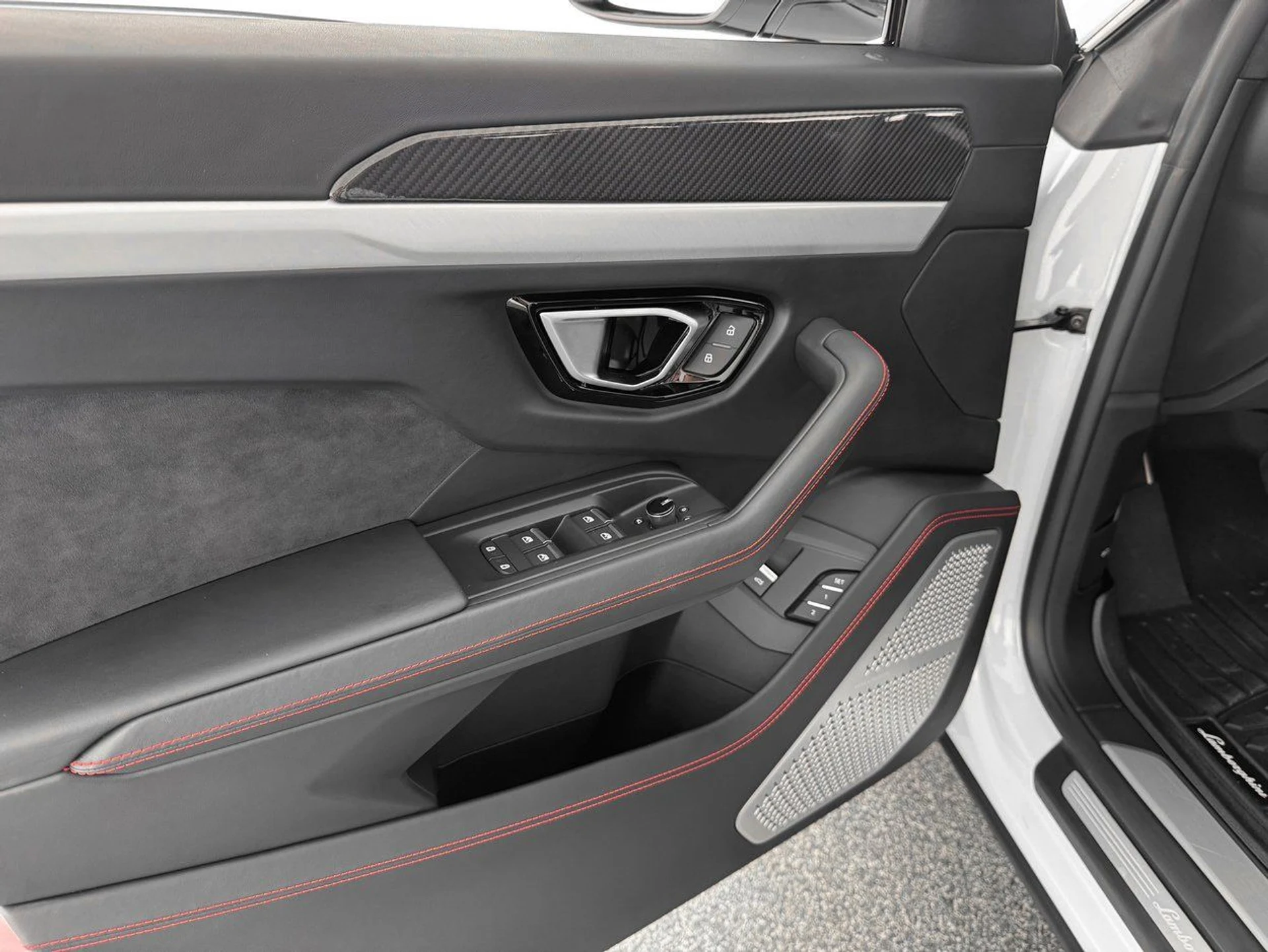 mph011_4271642056_7c6c7c05687157f8ca6e1c1881579396x_5c174f517d