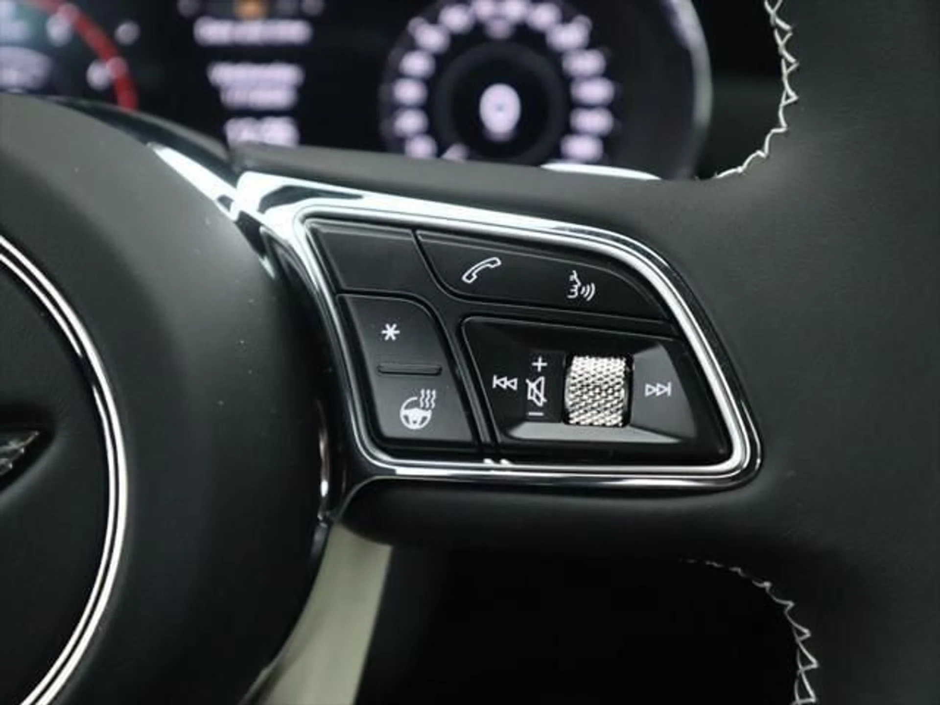 mph011_4274828110_used_2025_bentley_bentayga_ewb_v8awd_8119_23022887_12_640_e00e00e7e3