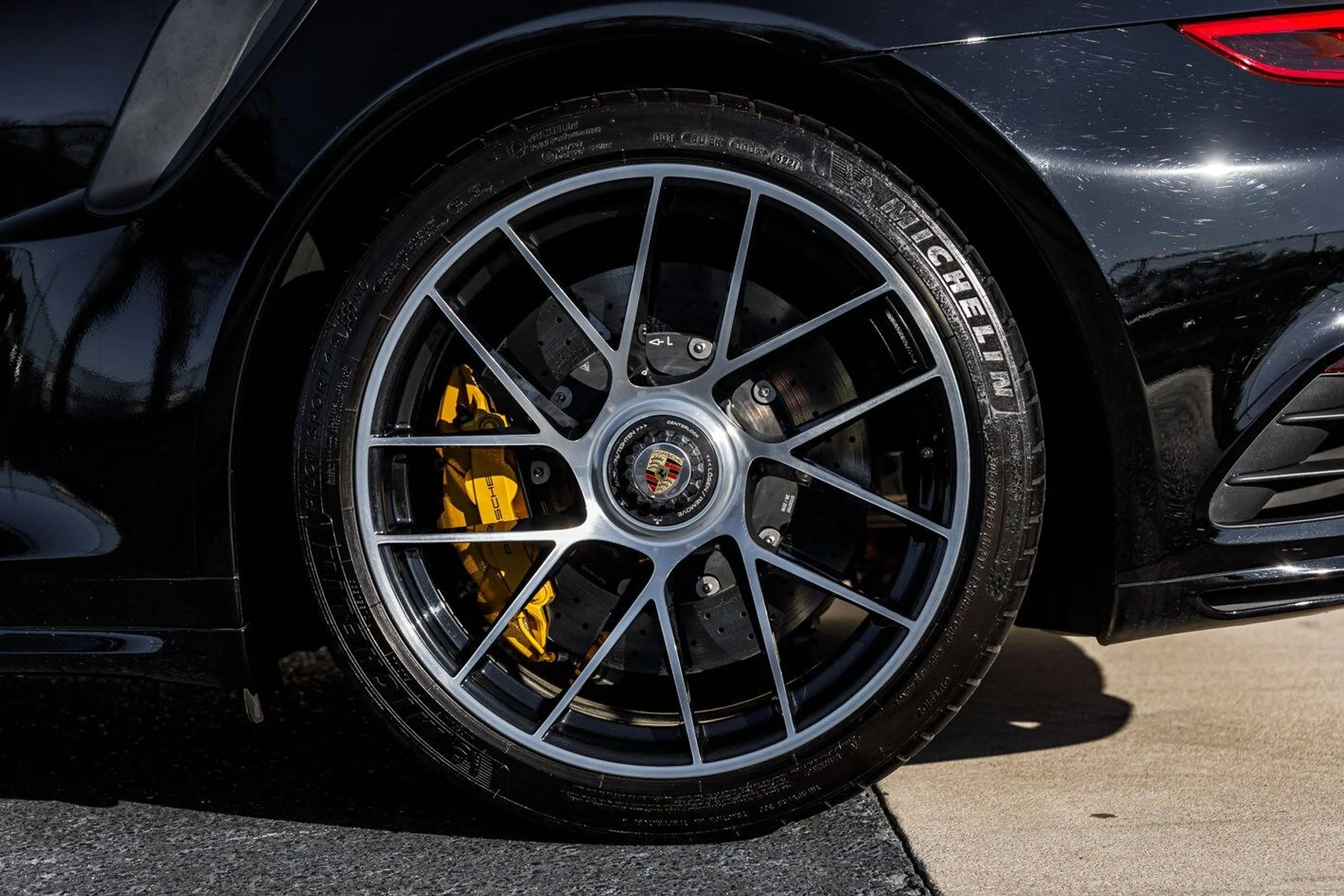 mph011_4278228022_ca92b8545100b34b3ed3bb983a5a8d67x_3afe9b4b51